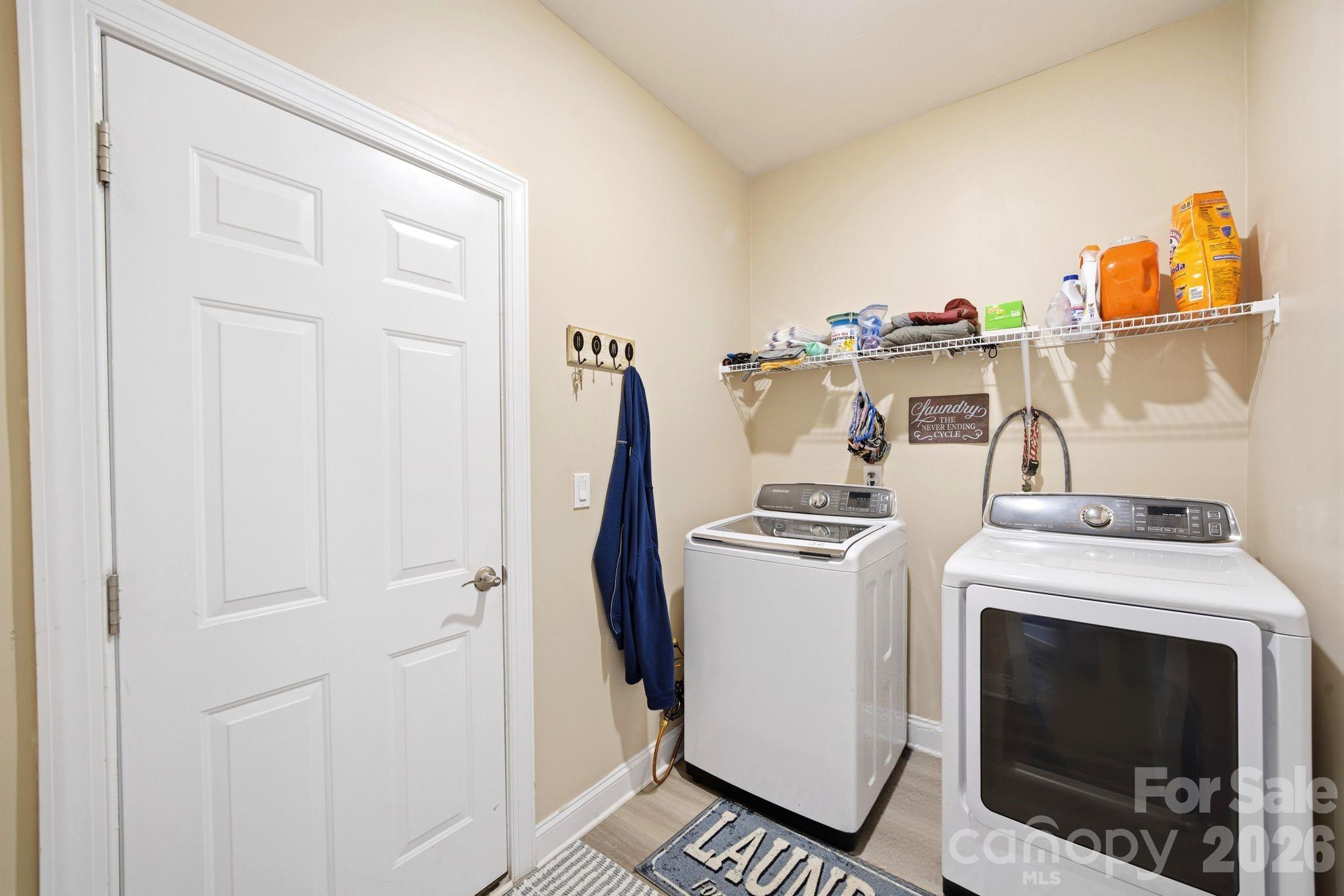 124 N Sina Street Property Photo 15