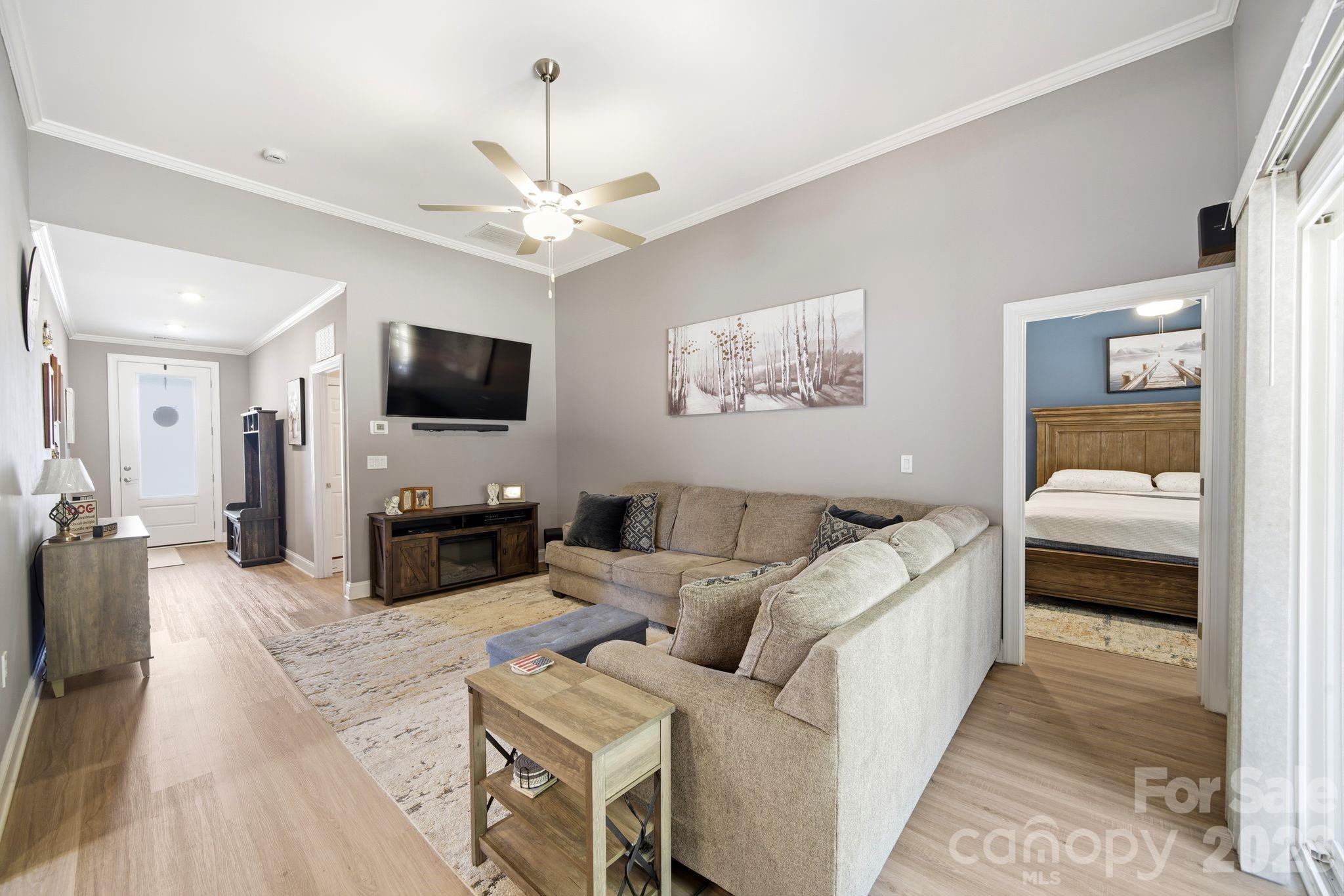 124 N Sina Street Property Photo 17