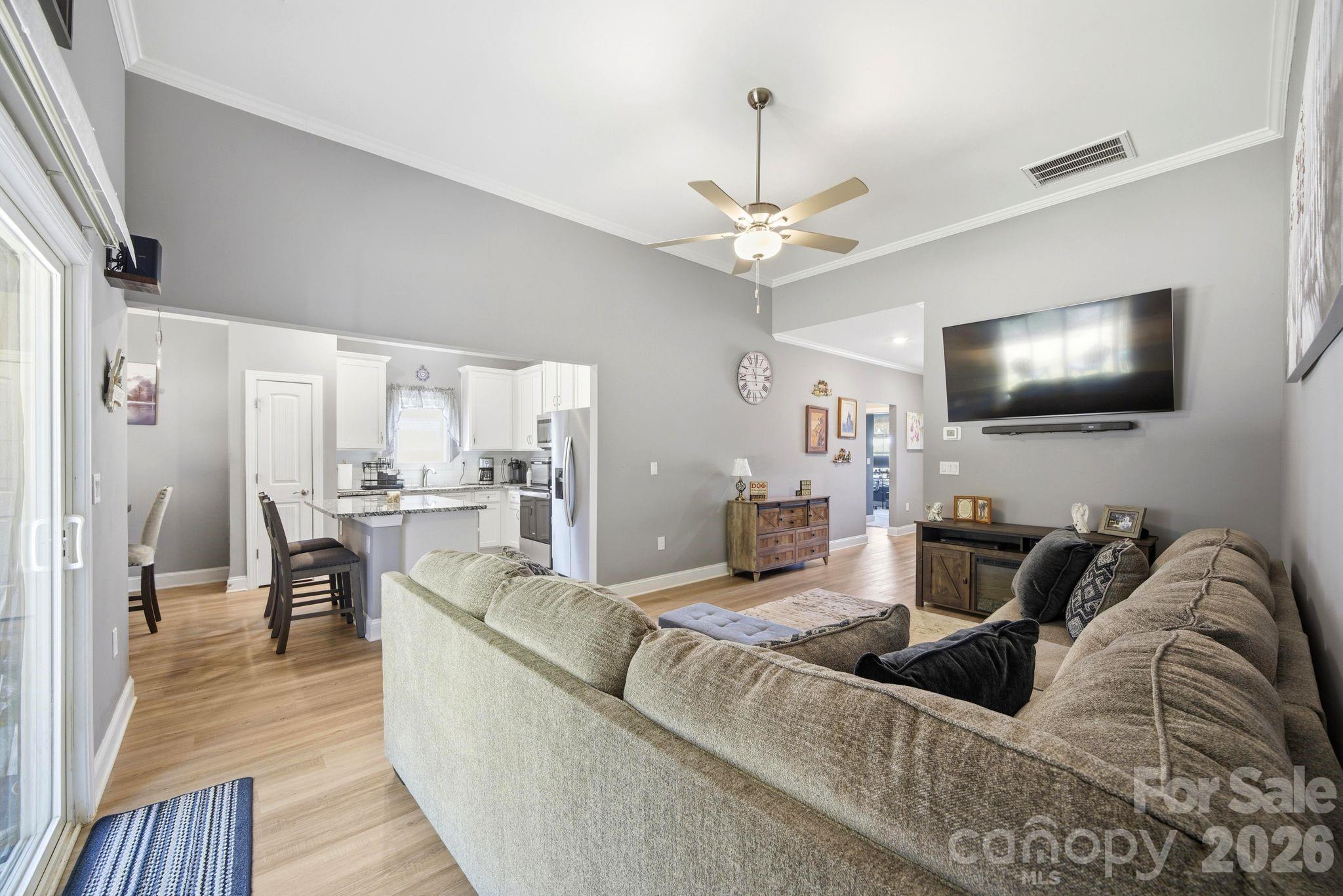 124 N Sina Street Property Photo 18