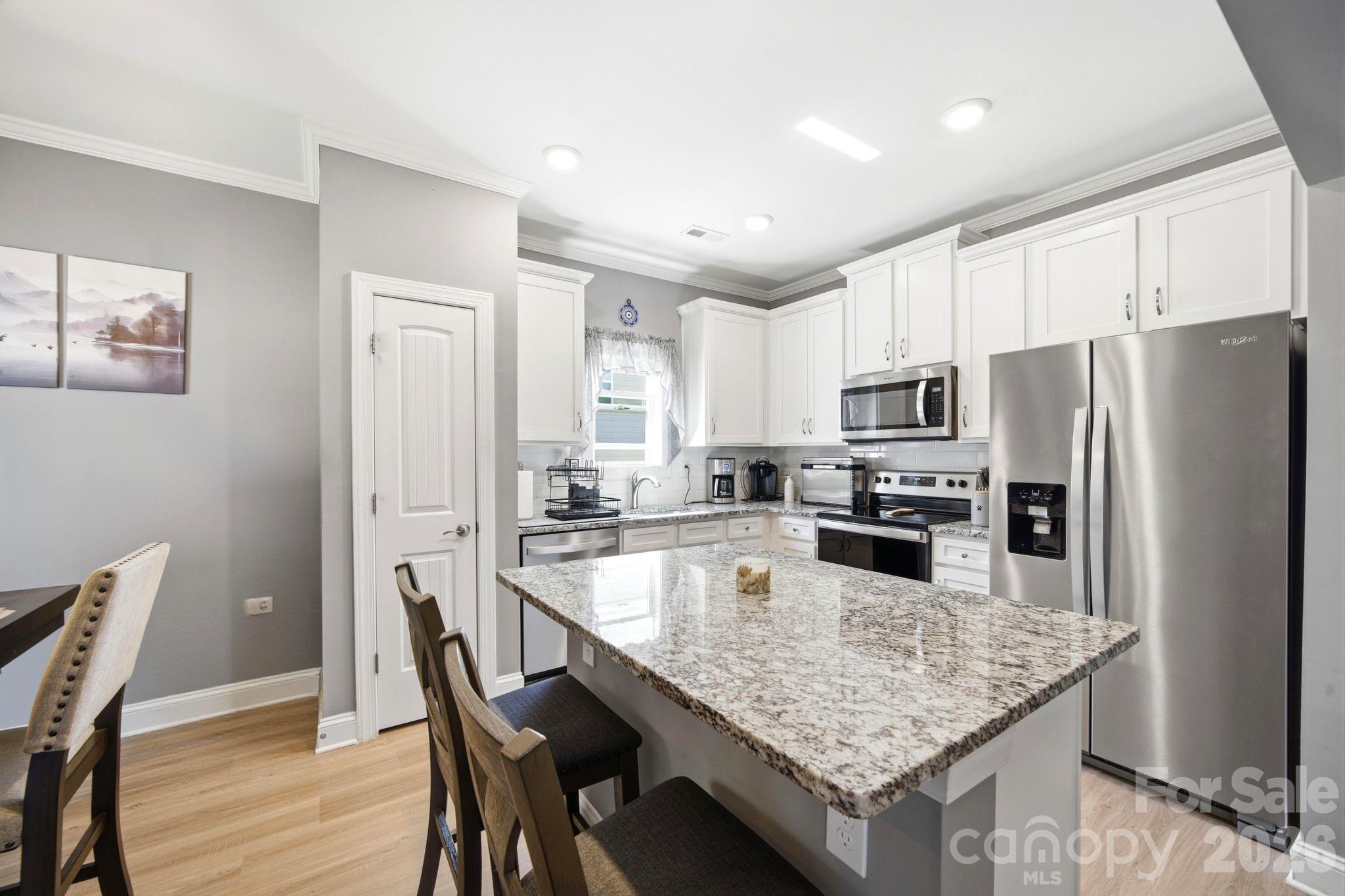 124 N Sina Street Property Photo 19