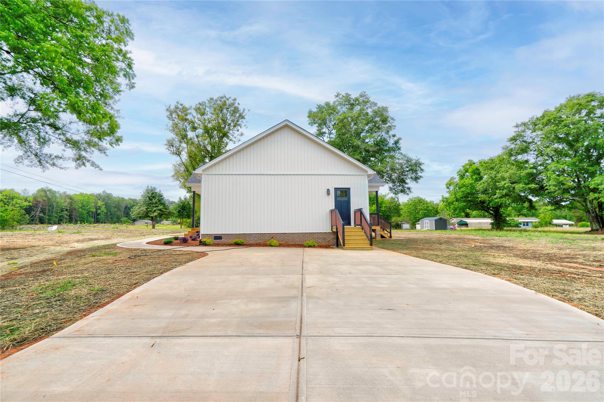 1168 Granite Drive Property Photo 4
