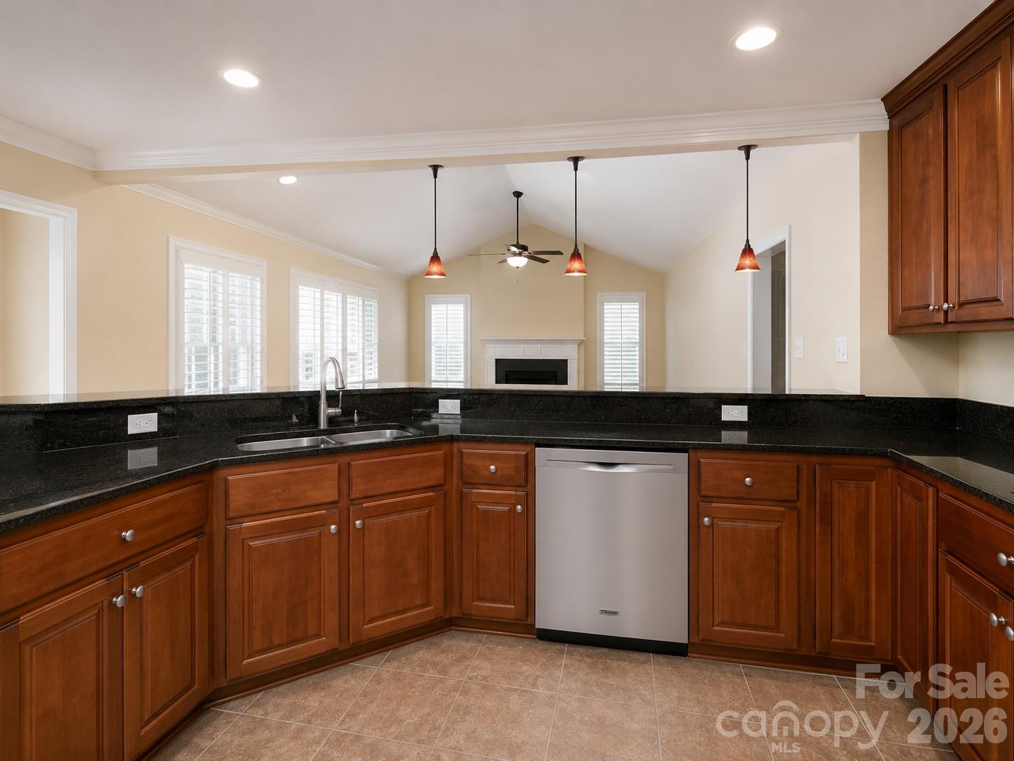 587 Marigold Drive Property Photo 6