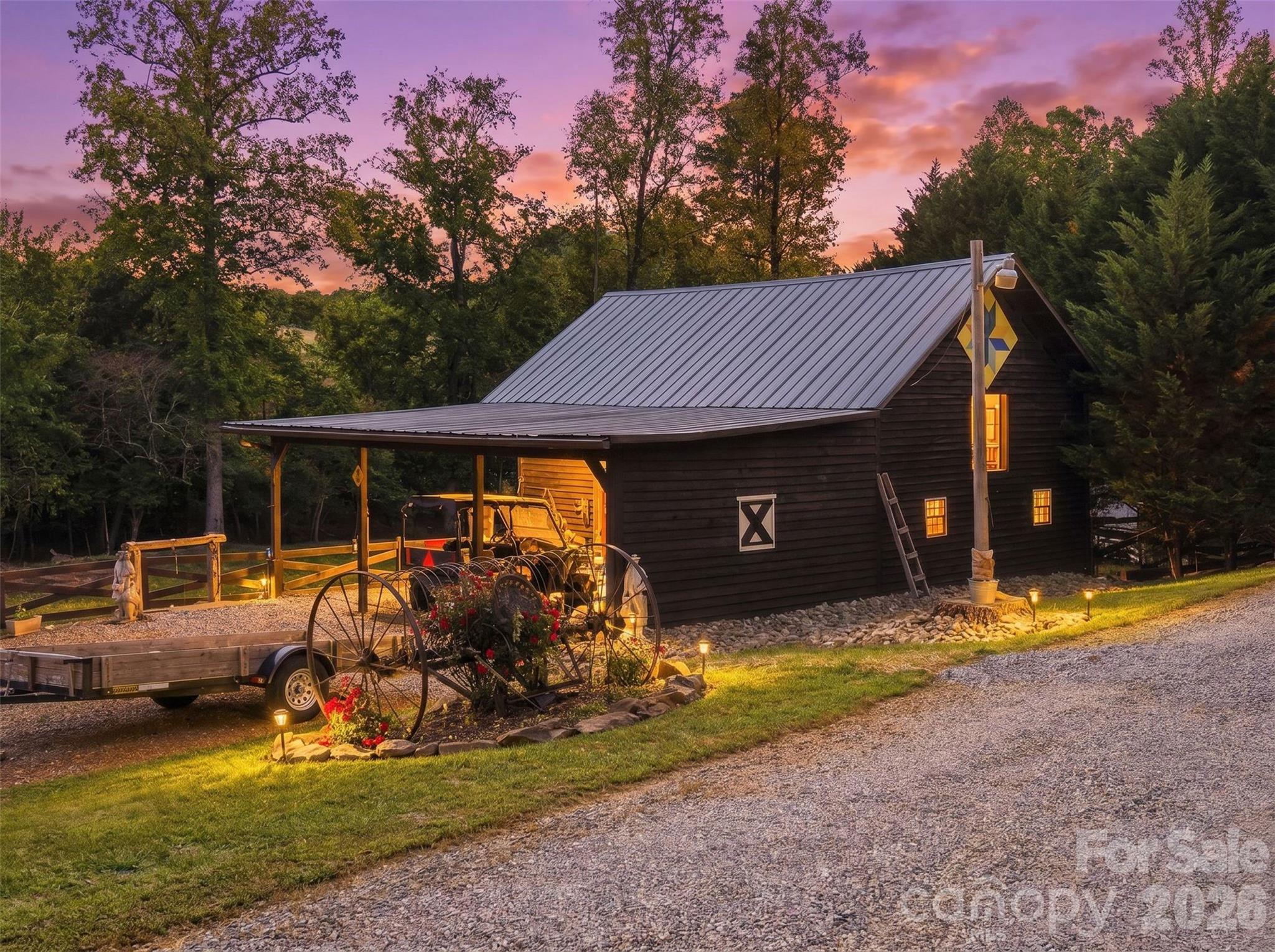 176 + 174 Oak Hollow Road Property Photo 7