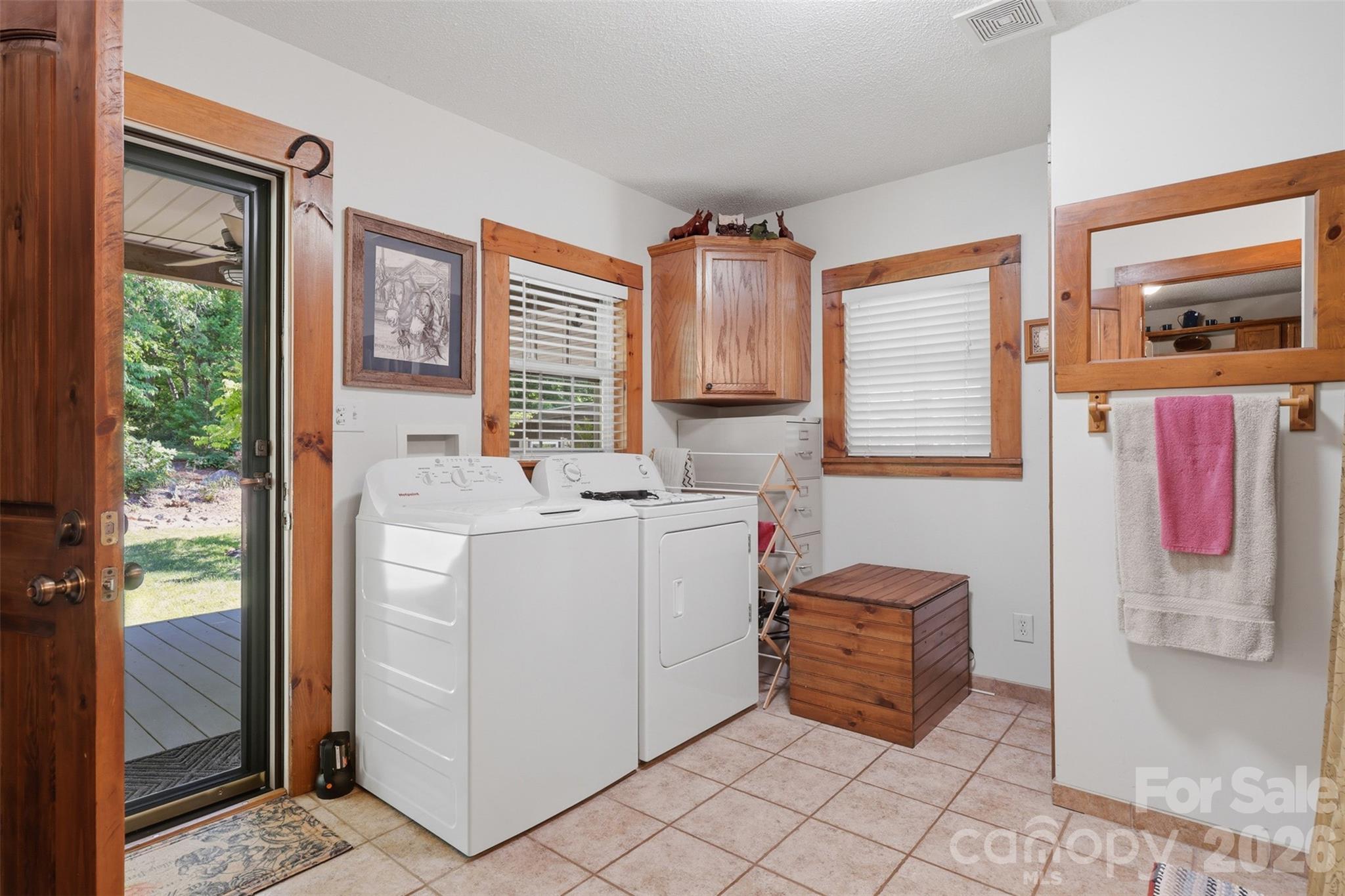 176 + 174 Oak Hollow Road Property Photo 27