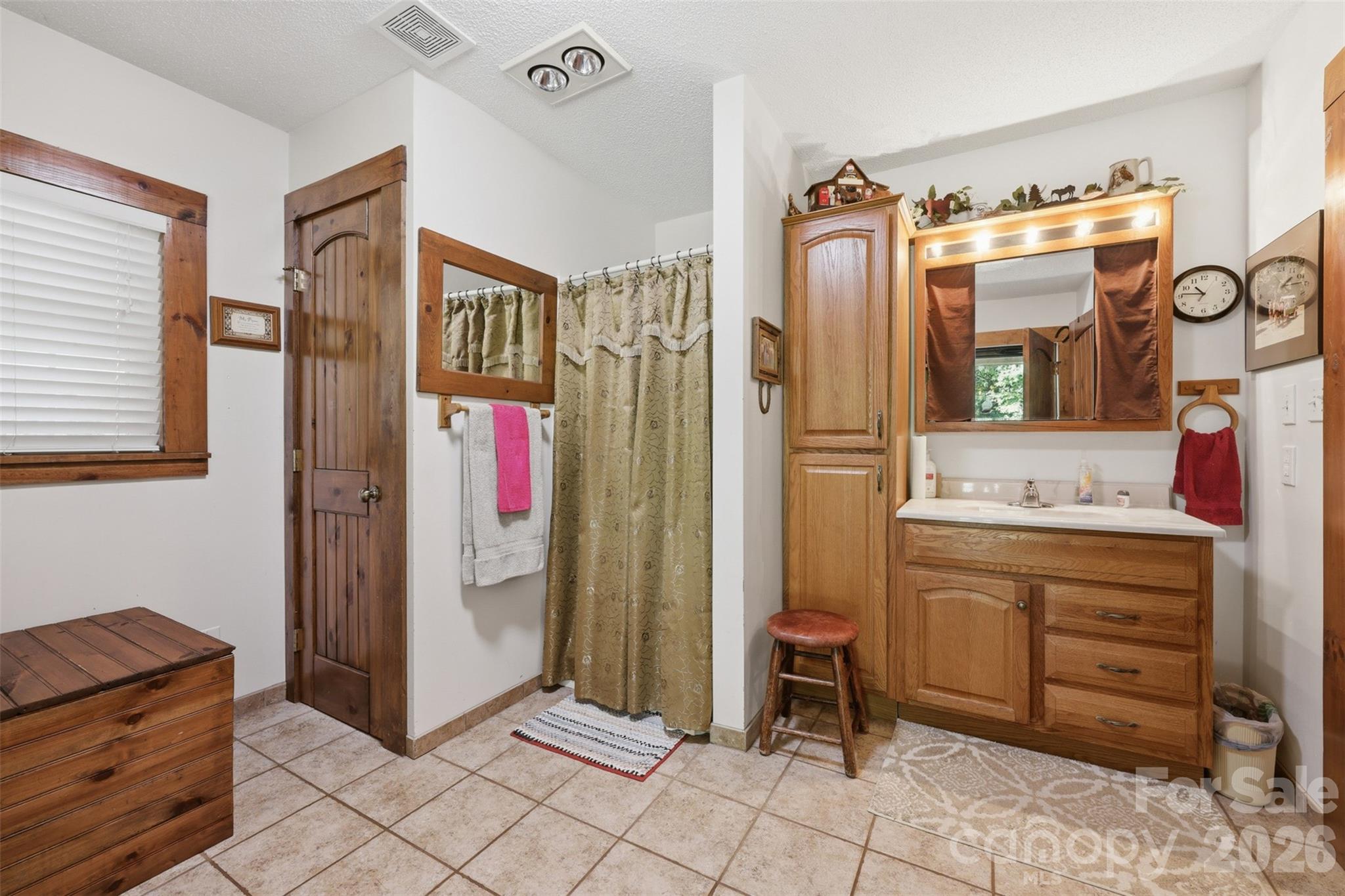 176 + 174 Oak Hollow Road Property Photo 28