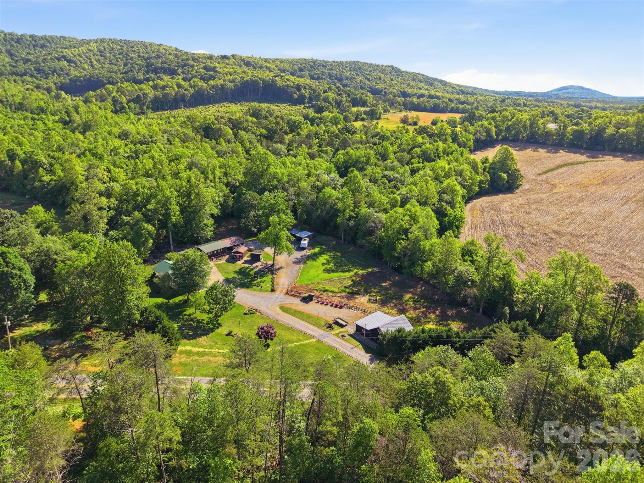 176 + 174 Oak Hollow Road Property Photo 43
