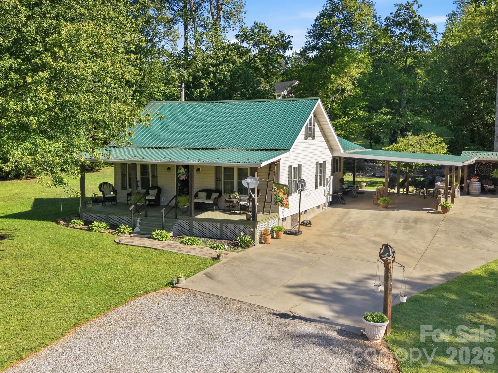 176 + 174 Oak Hollow Road Property Photo 45