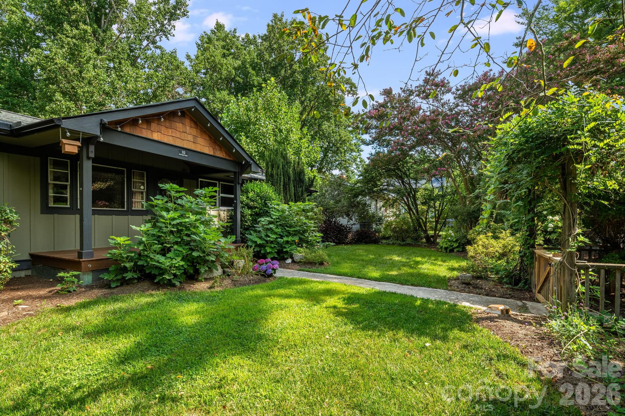 10 Davenport Place Property Photo 1