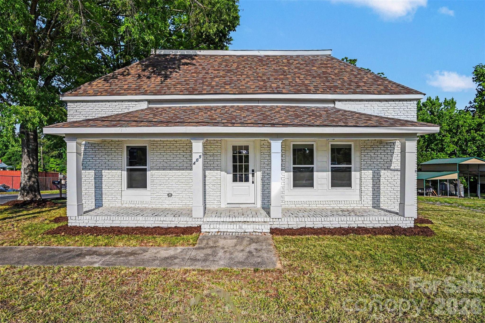 405 Aquadale Road Property Photo 2