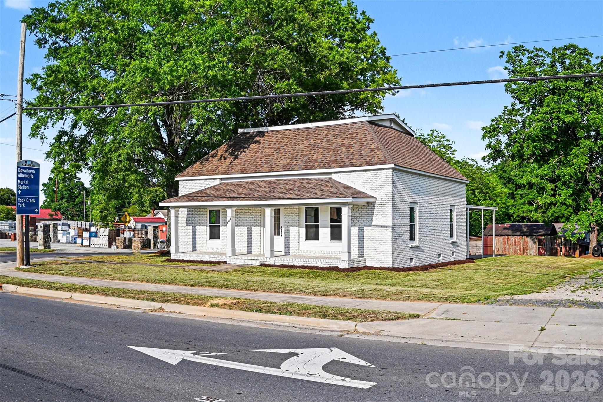 405 Aquadale Road Property Photo 5
