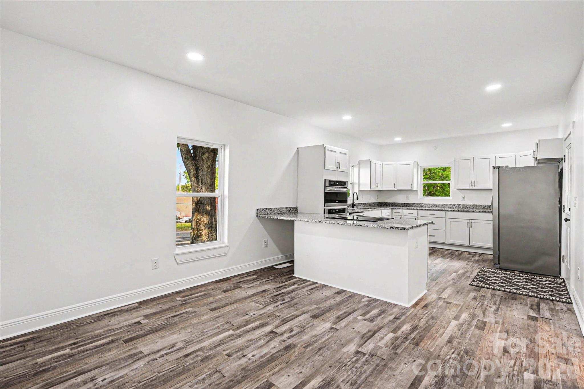 405 Aquadale Road Property Photo 11