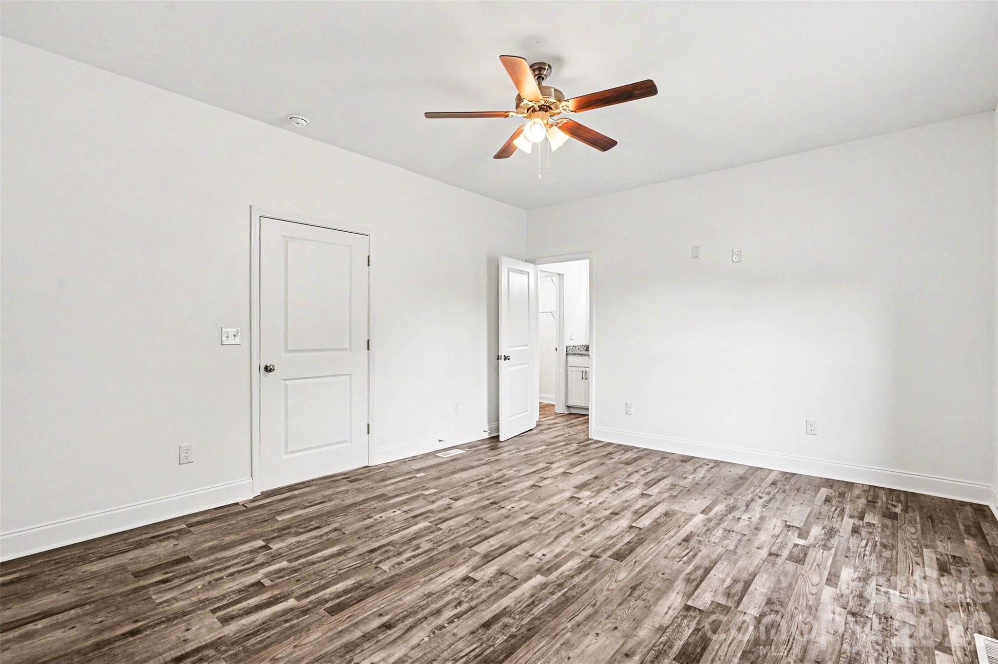 405 Aquadale Road Property Photo 18