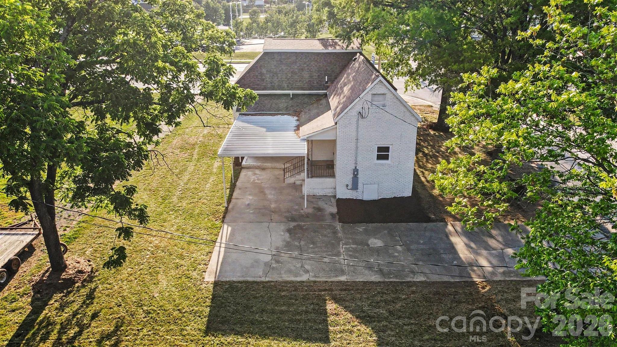 405 Aquadale Road Property Photo 27