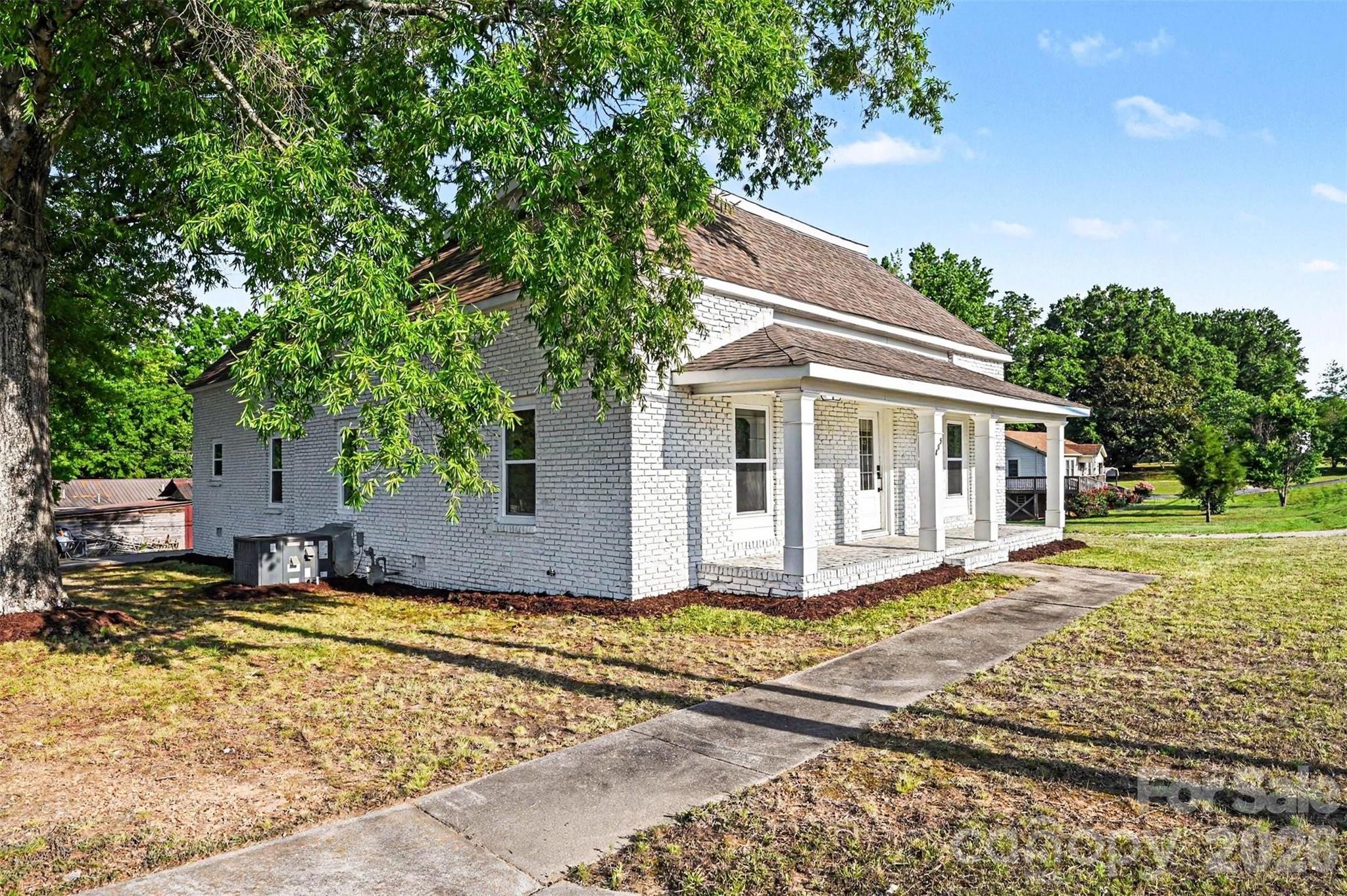 405 Aquadale Road Property Photo 34