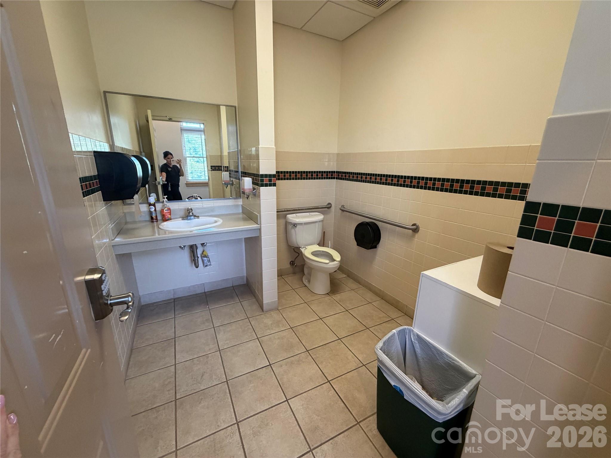 121 Rolling Hill Road Property Photo 28