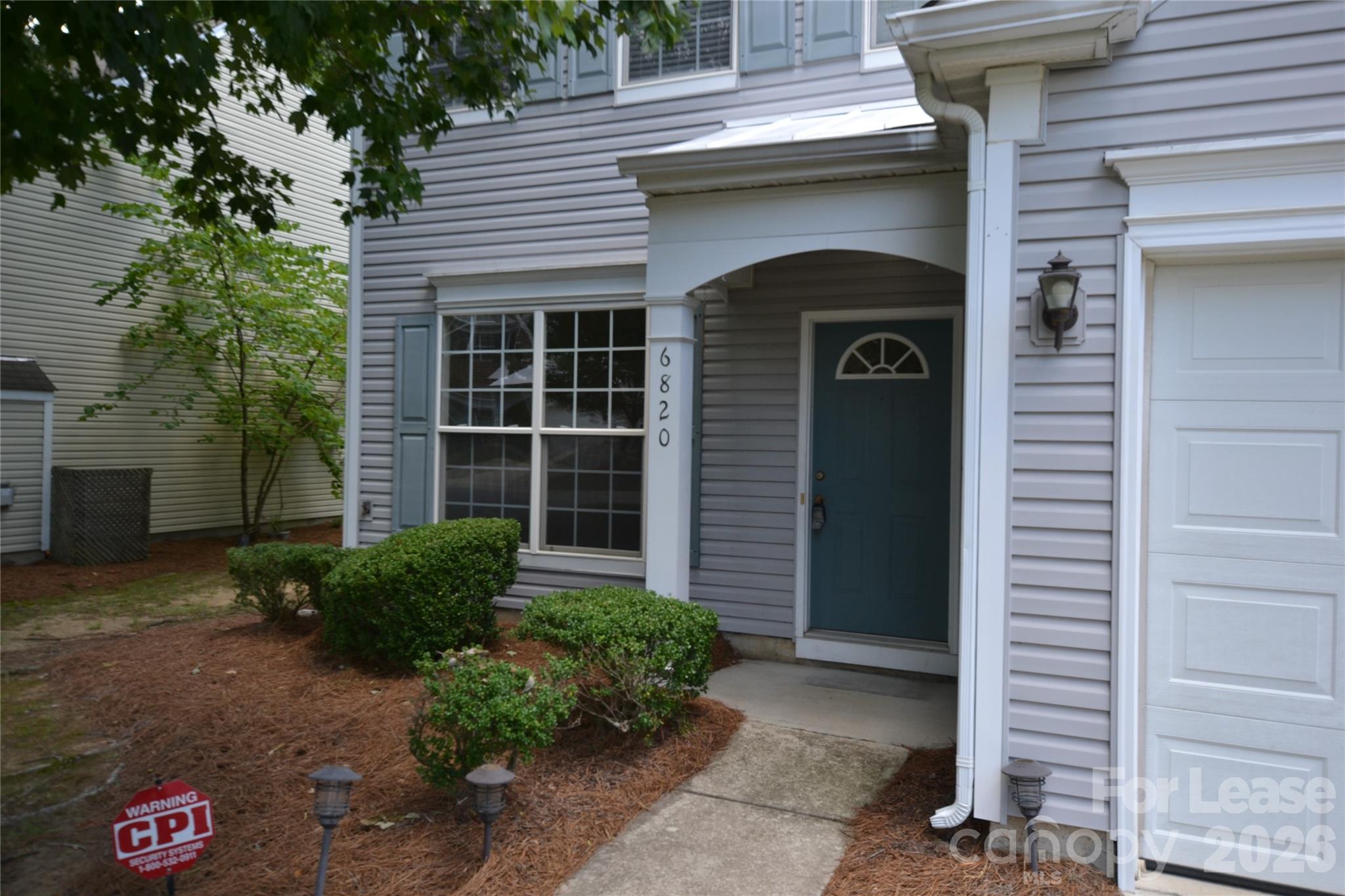 6820 Beverly Springs Drive Property Photo 3