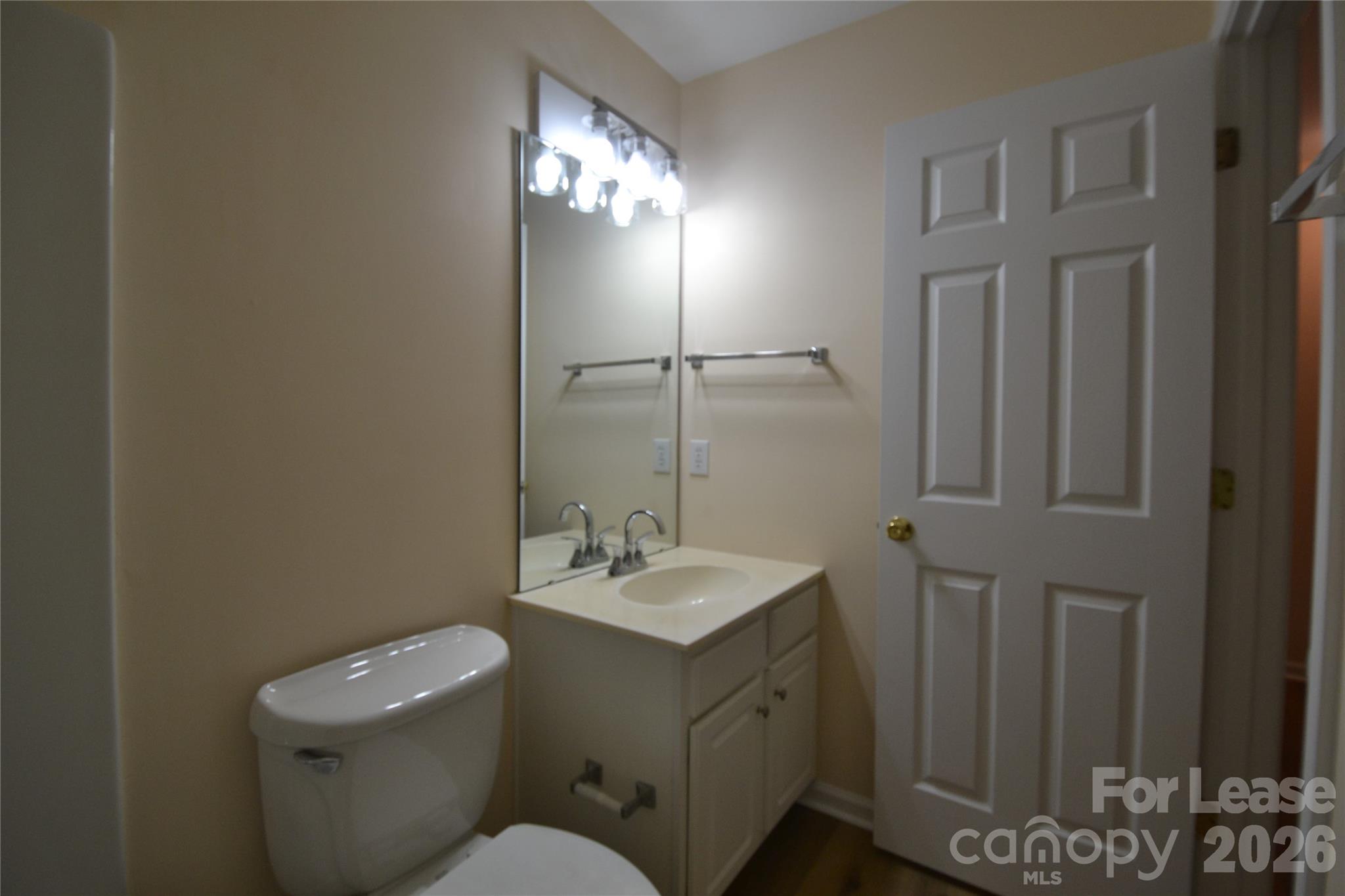 6820 Beverly Springs Drive Property Photo 23