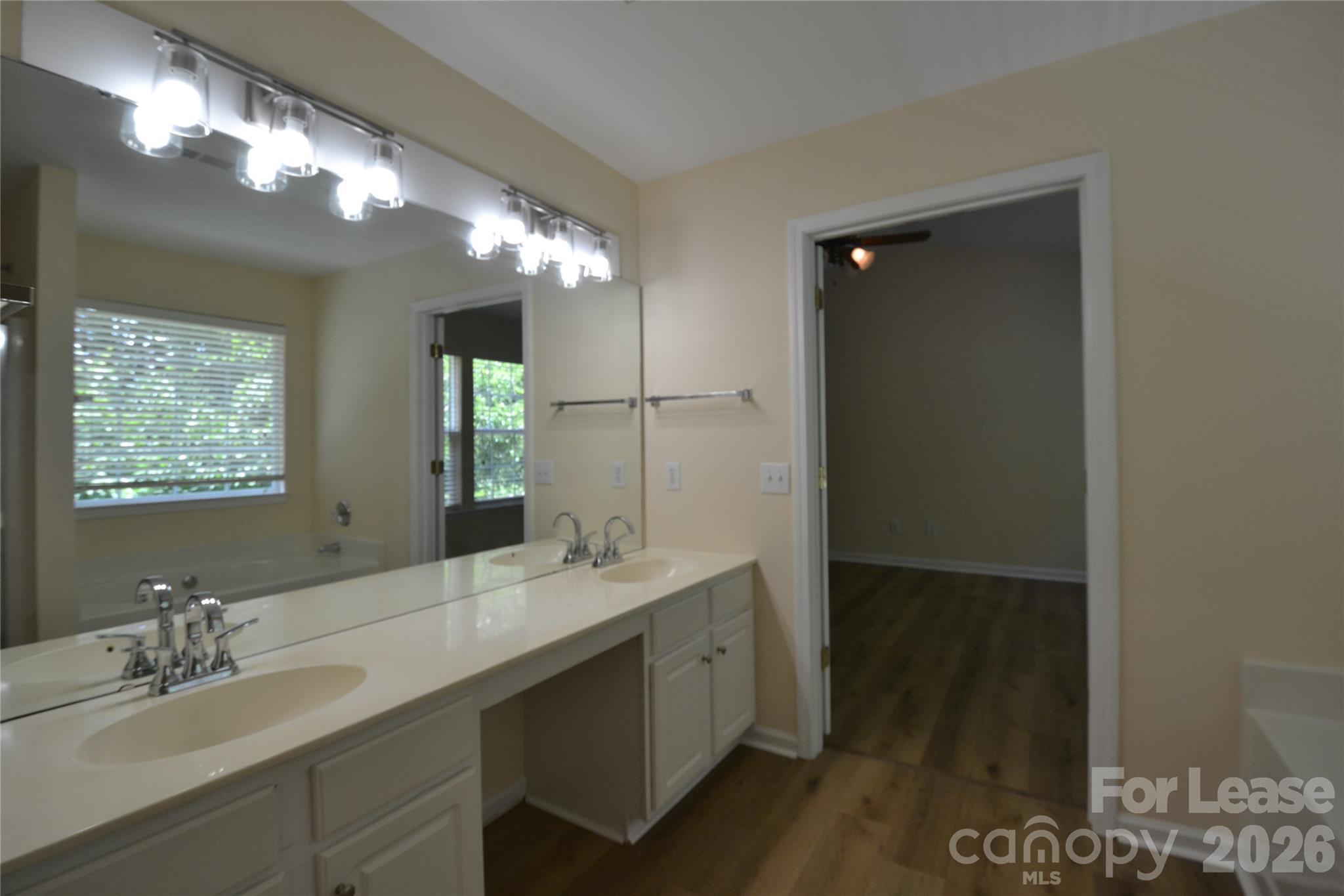 6820 Beverly Springs Drive Property Photo 33