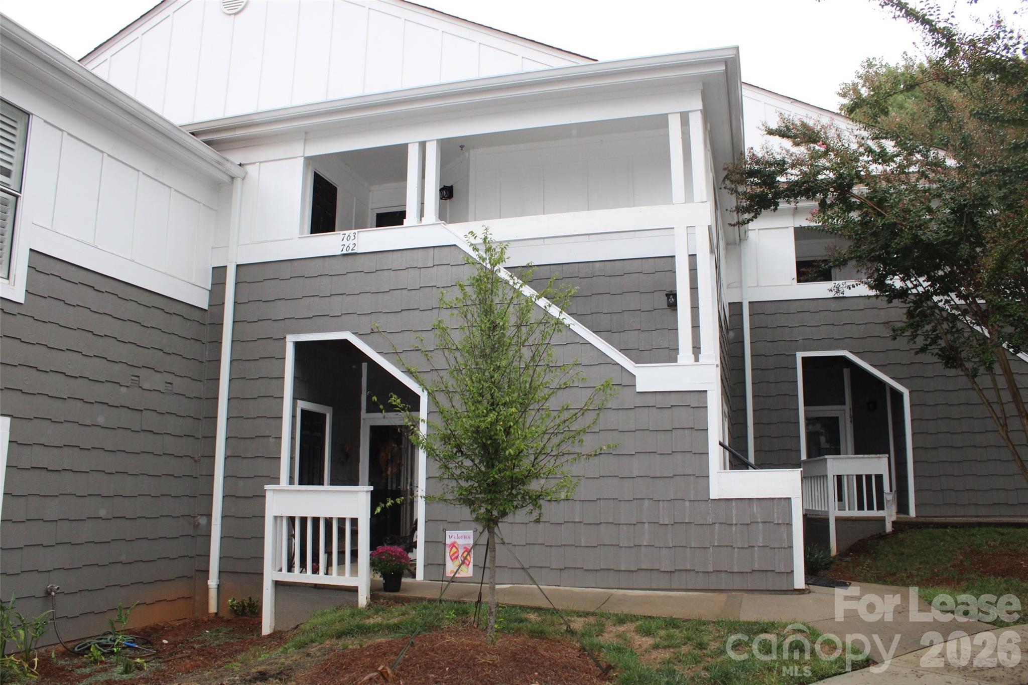 763 Southwest Drive Property Photo 1