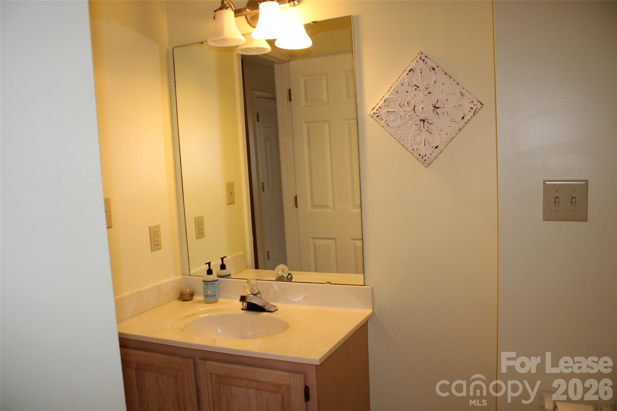 763 Southwest Drive Property Photo 28