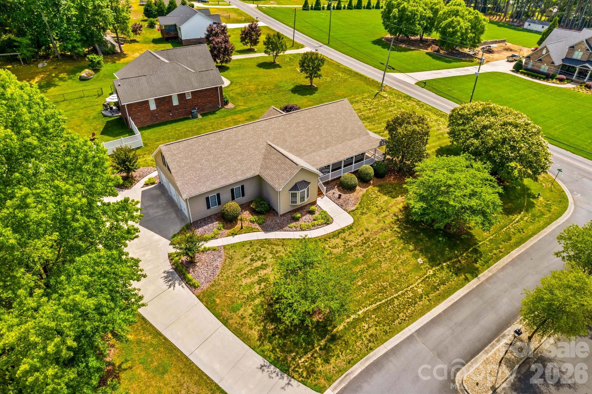 101 Devonshire Lane Property Photo 4