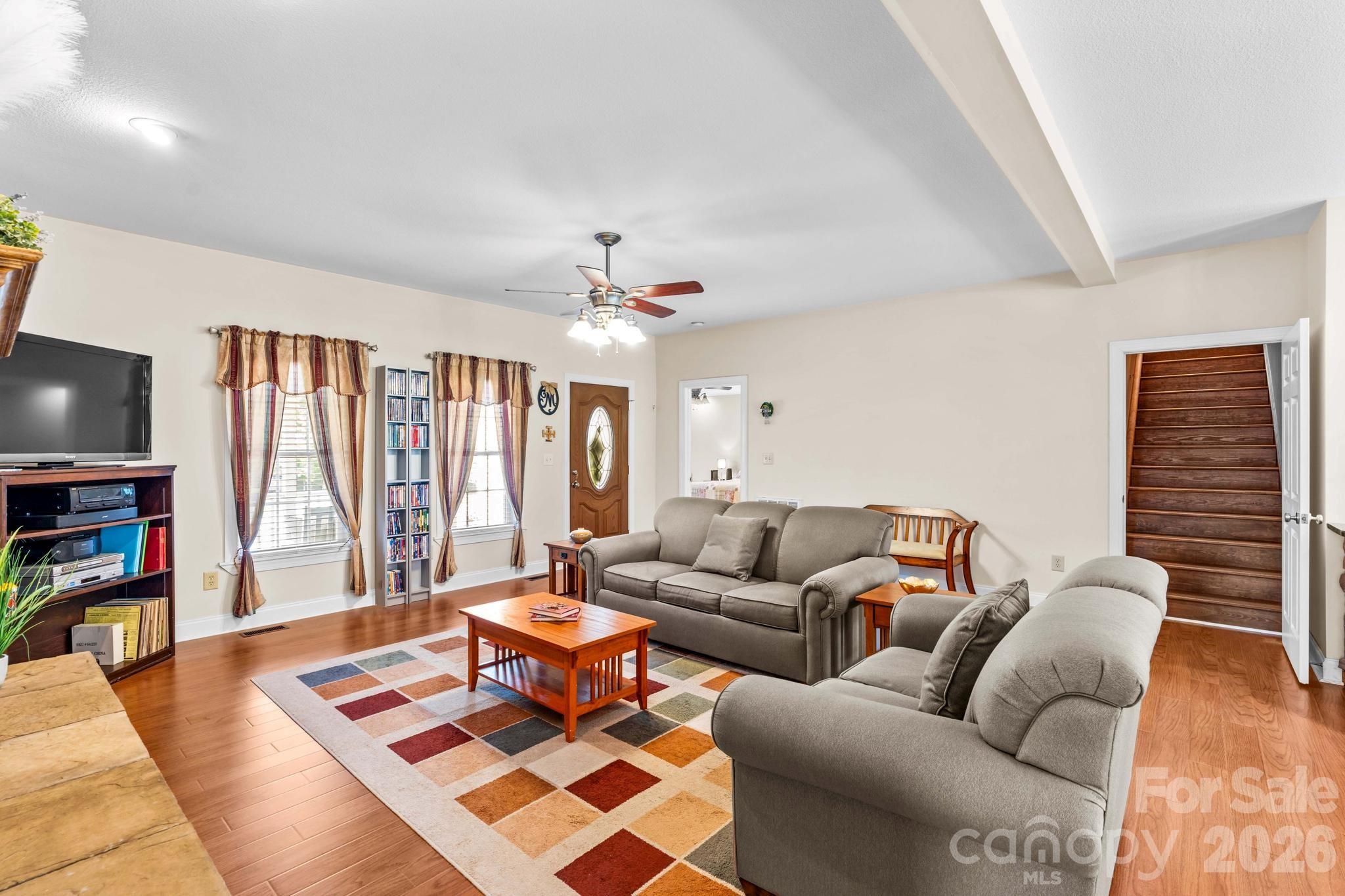 101 Devonshire Lane Property Photo 9