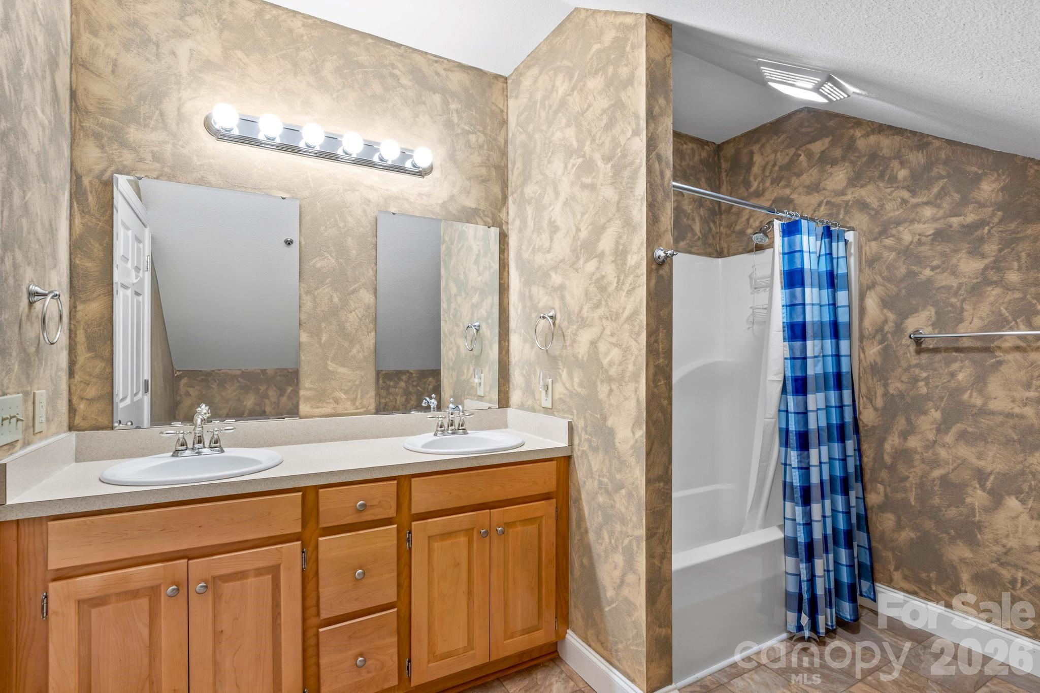 101 Devonshire Lane Property Photo 34