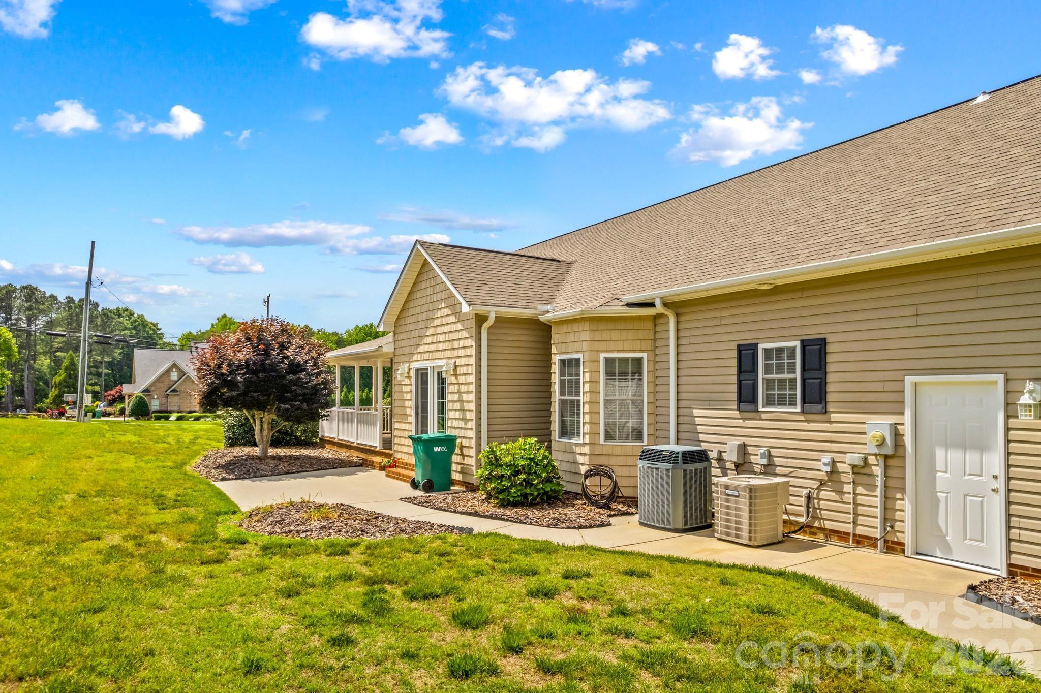 101 Devonshire Lane Property Photo 42
