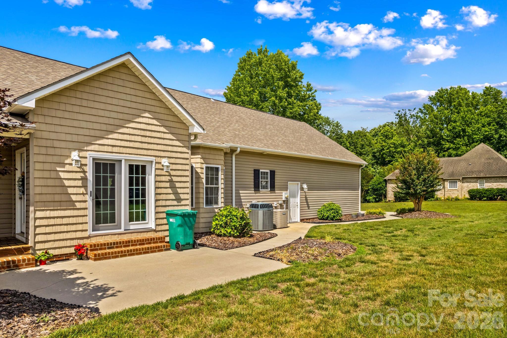 101 Devonshire Lane Property Photo 43