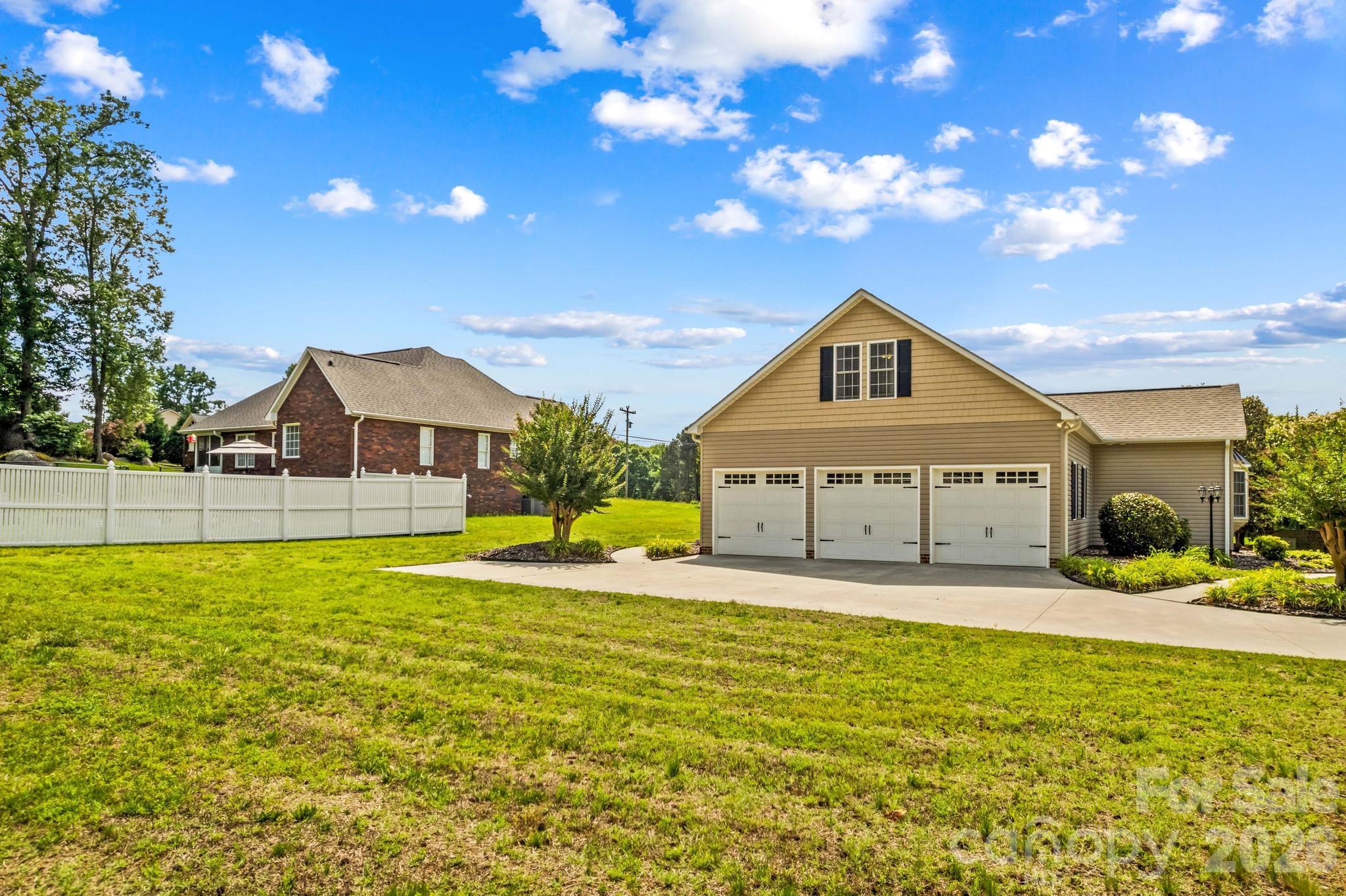 101 Devonshire Lane Property Photo 45