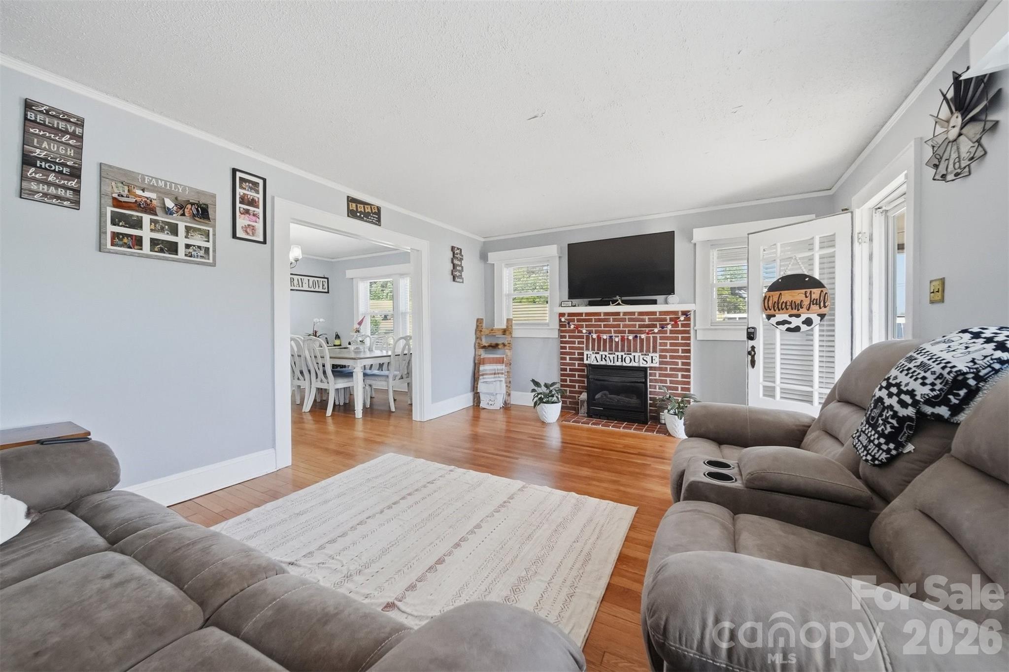 4039 Hartland Road Property Photo 5