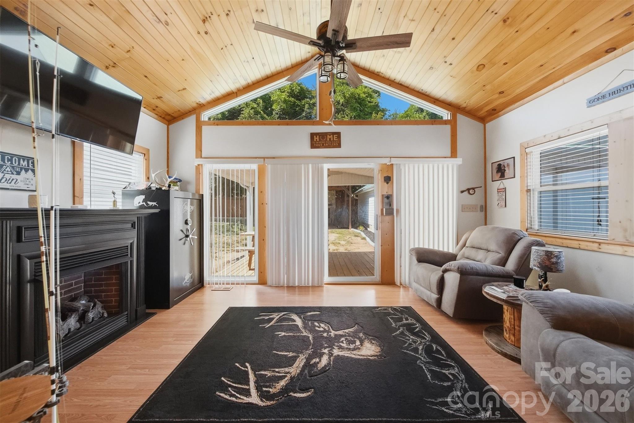 4039 Hartland Road Property Photo 18
