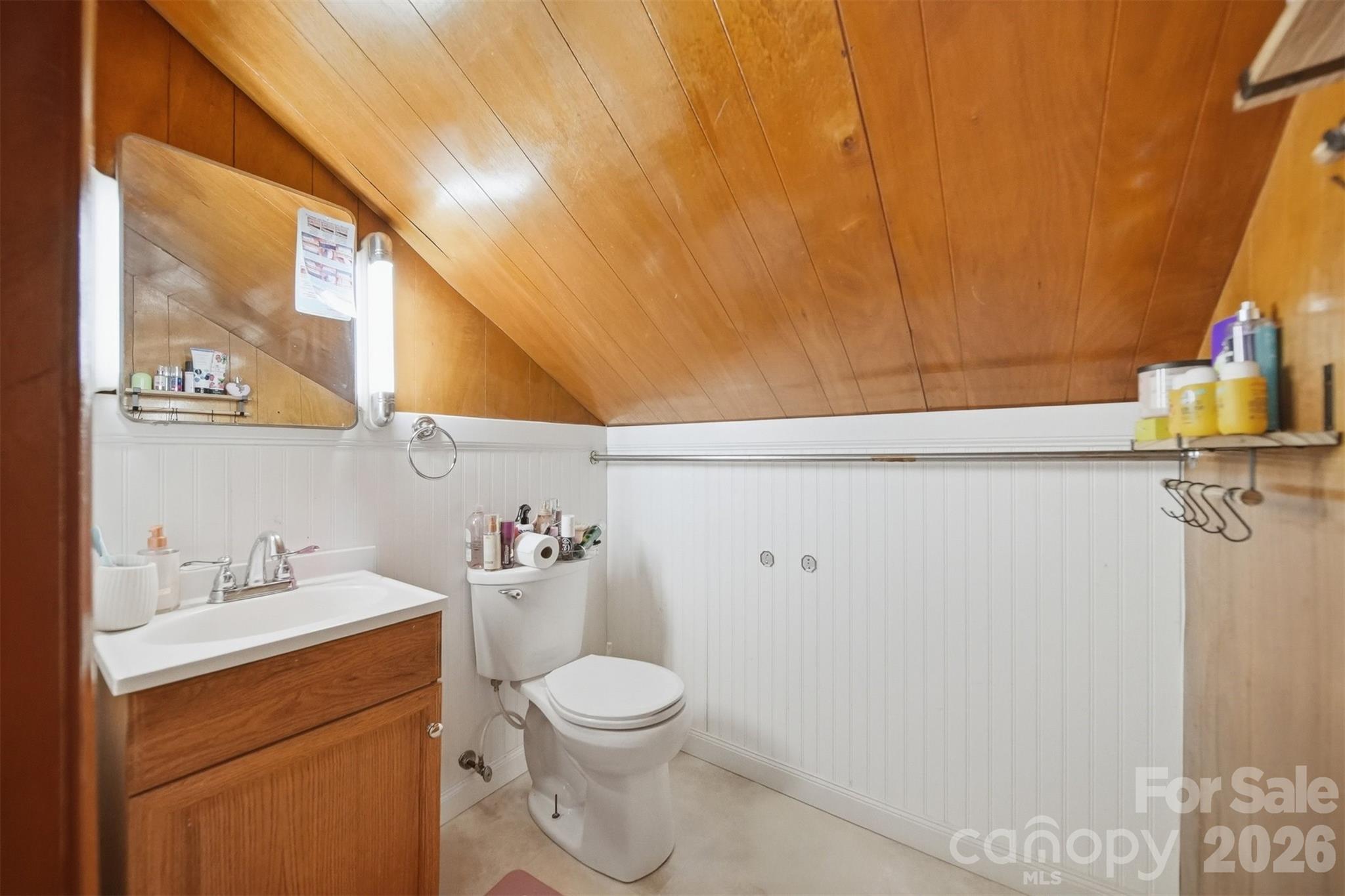 4039 Hartland Road Property Photo 24