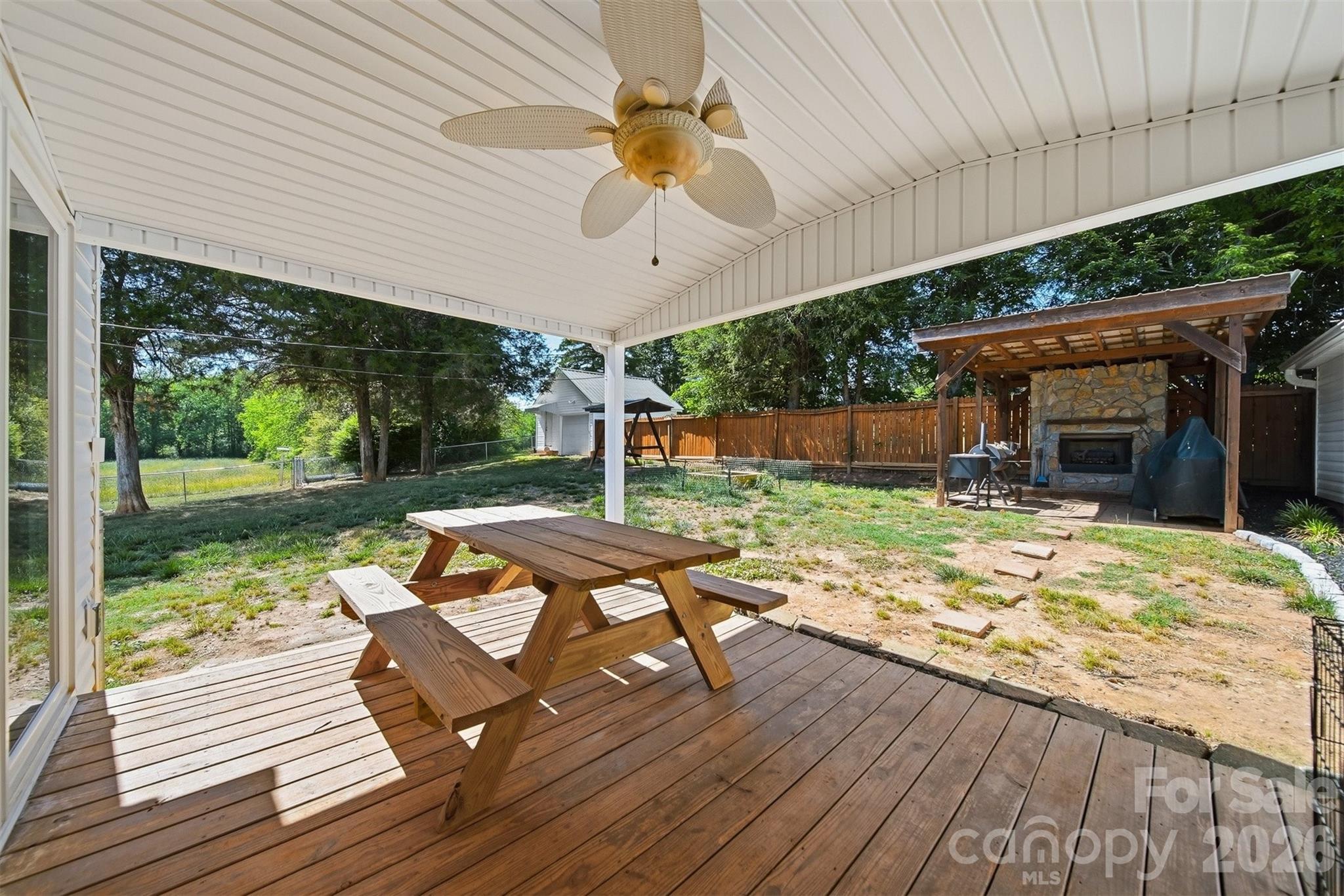 4039 Hartland Road Property Photo 26