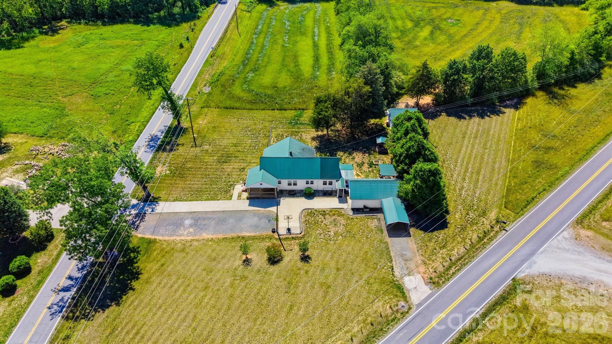 4039 Hartland Road Property Photo 36