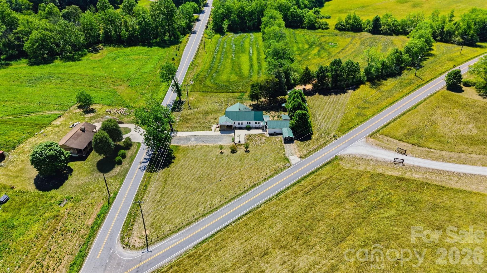 4039 Hartland Road Property Photo 39