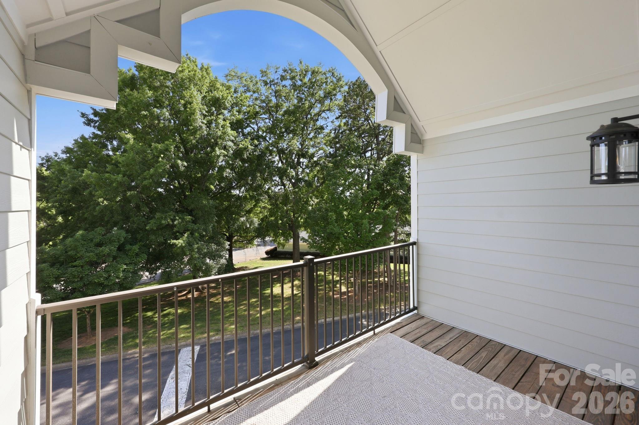 18801 Nautical Drive 304 Property Photo 3