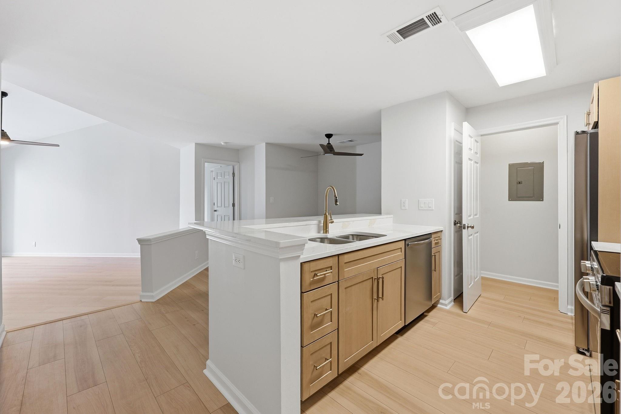18801 Nautical Drive 304 Property Photo 12