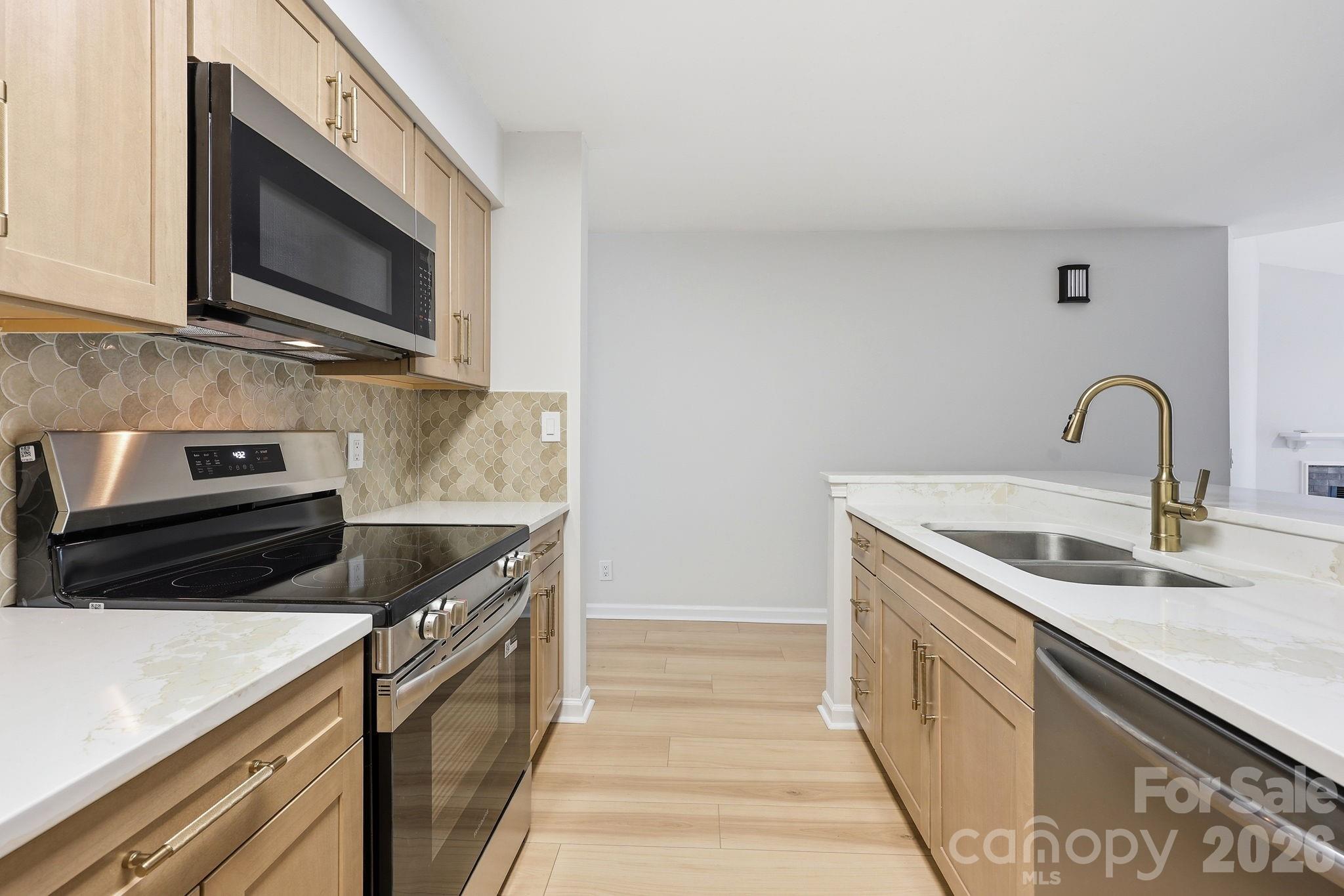 18801 Nautical Drive 304 Property Photo 16