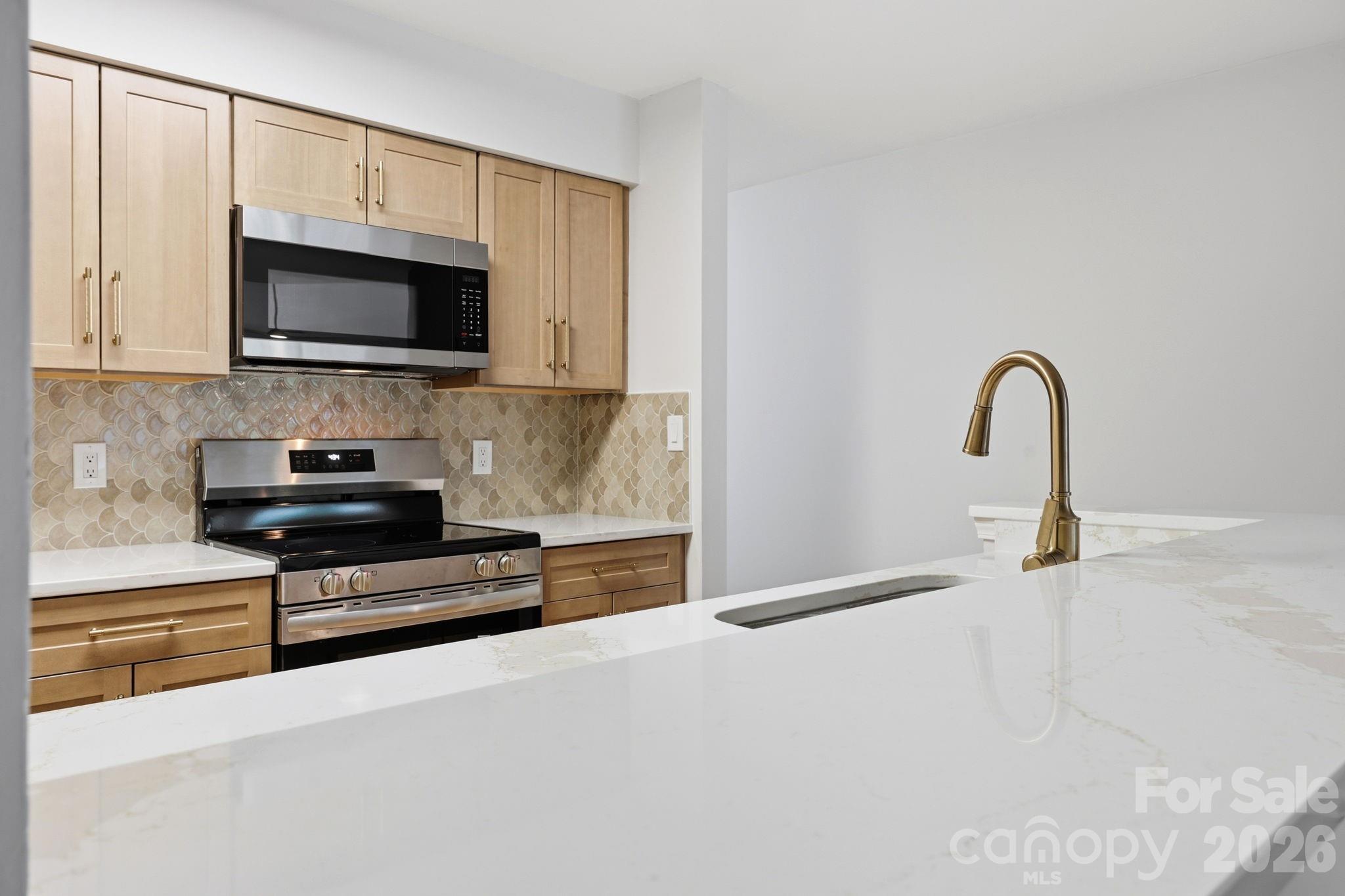 18801 Nautical Drive 304 Property Photo 20
