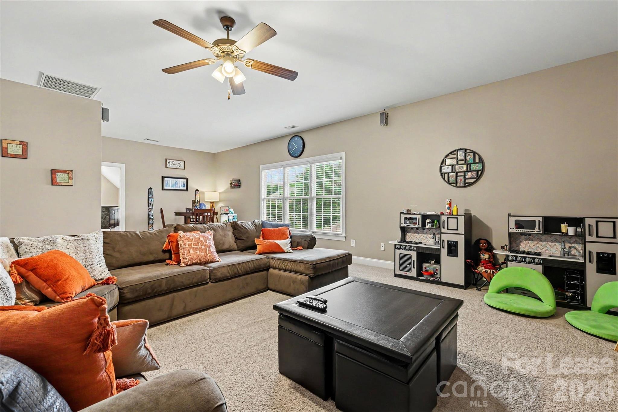 3908 Voltaire Drive Property Photo 17