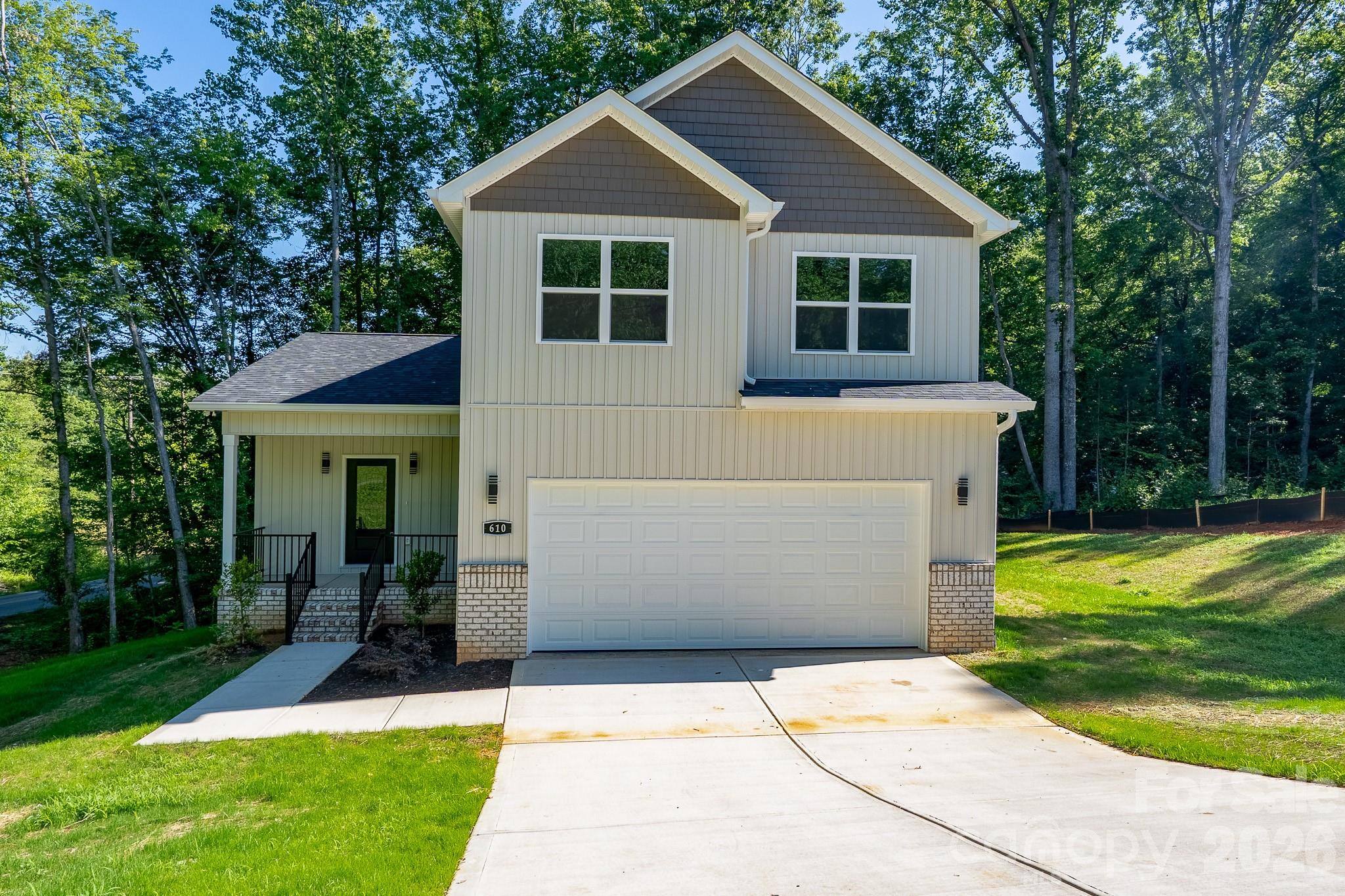 610 Queens Drive Property Photo 1