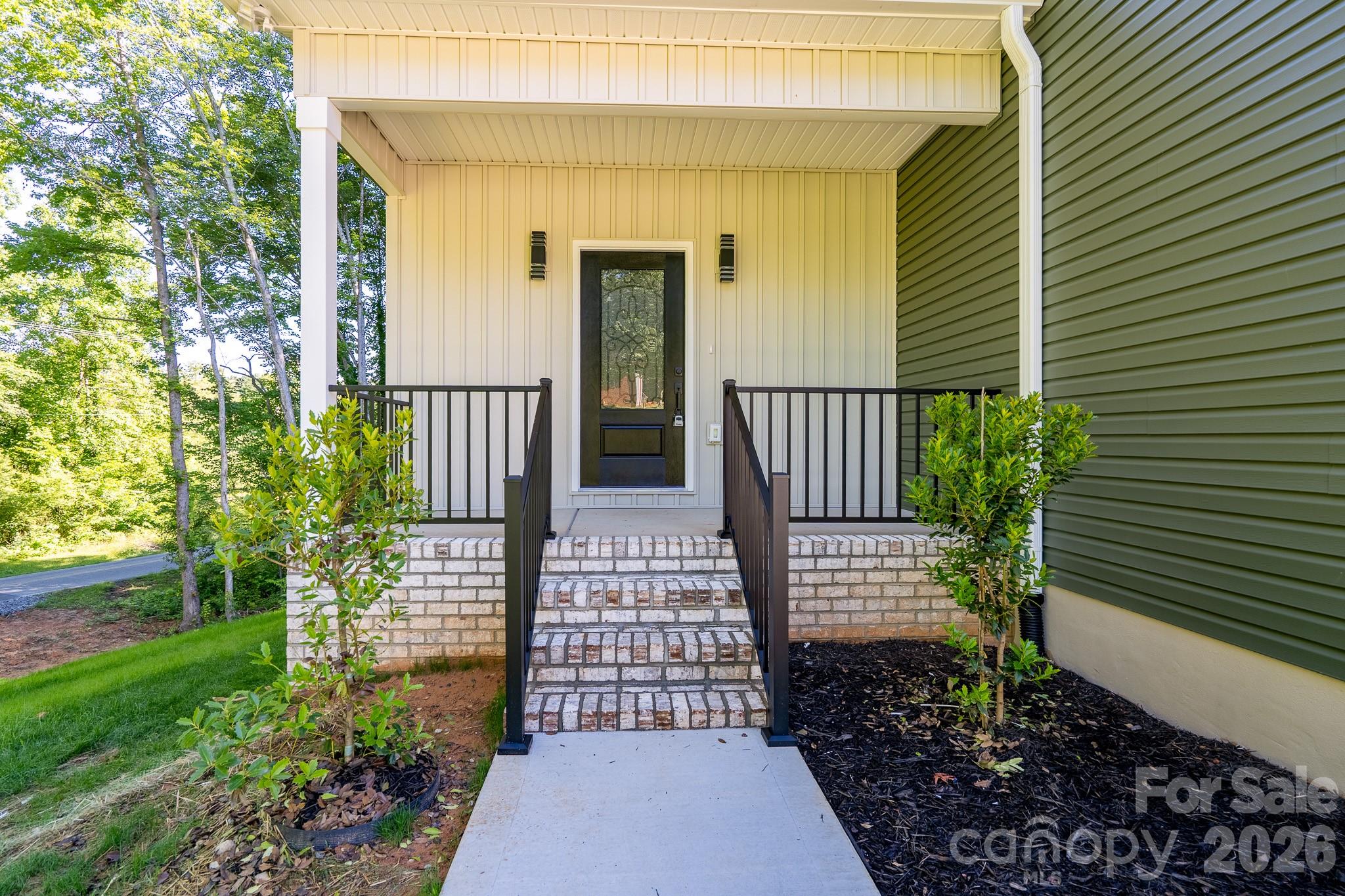 610 Queens Drive Property Photo 6
