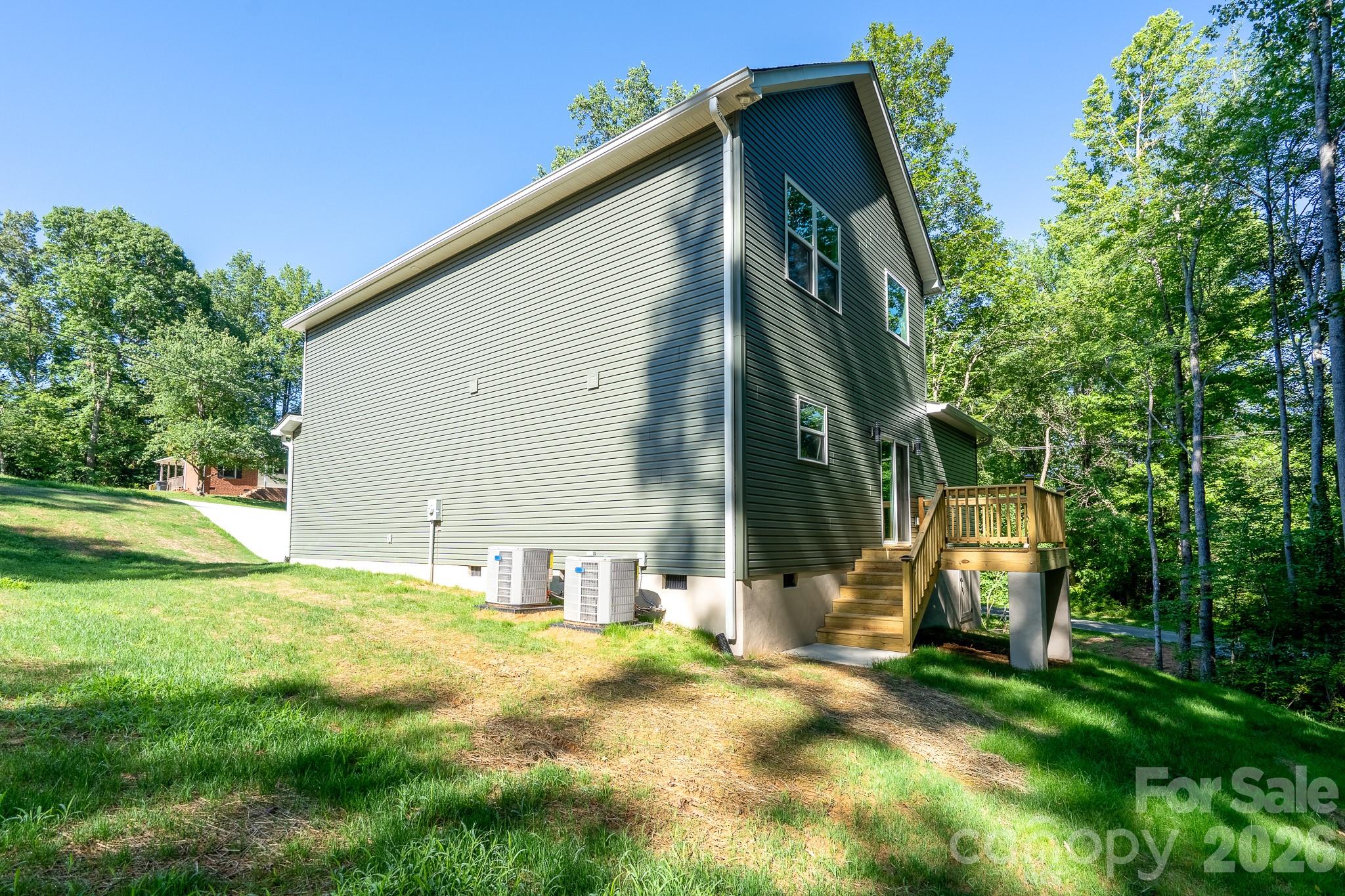 610 Queens Drive Property Photo 11