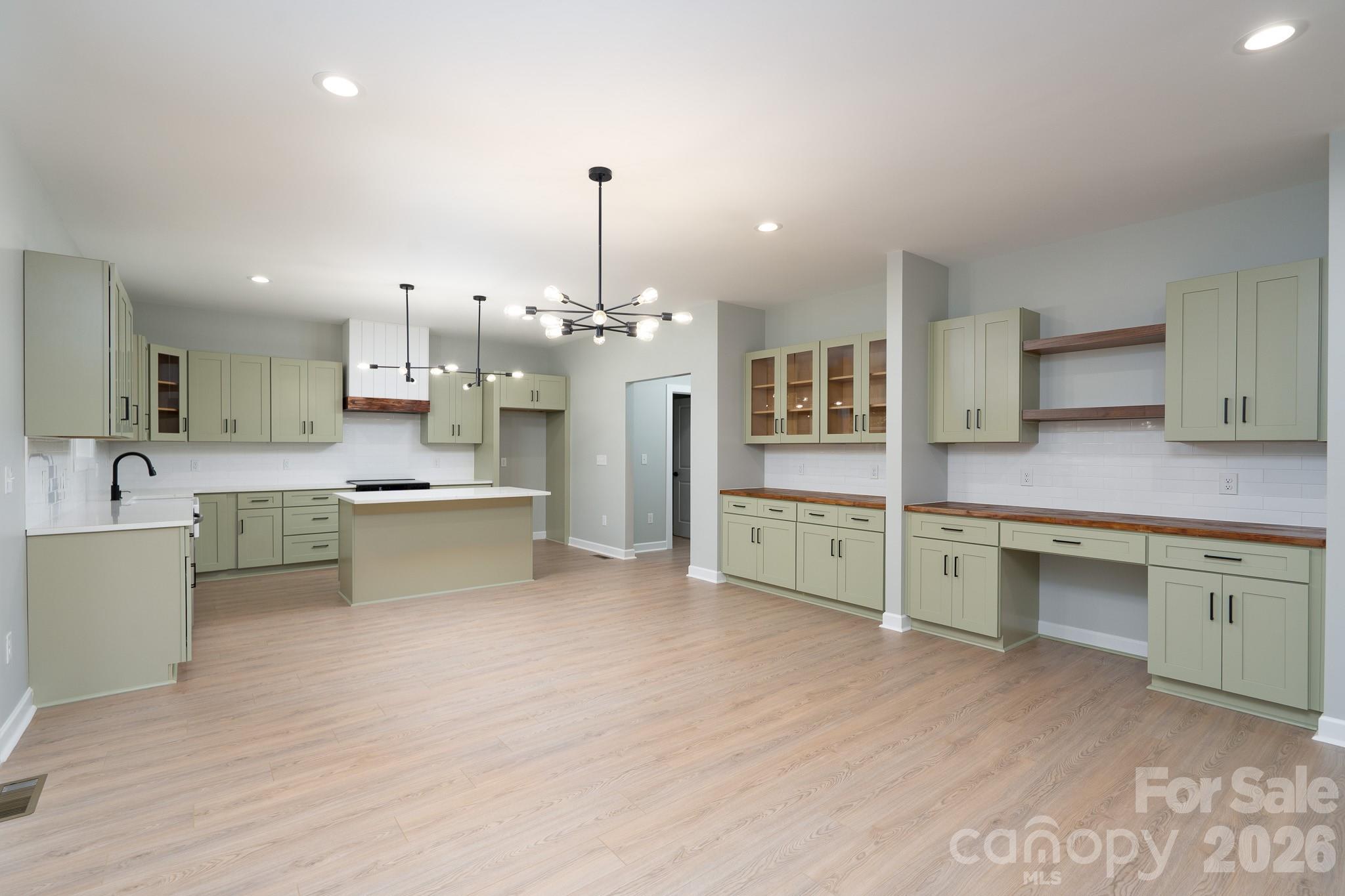 610 Queens Drive Property Photo 21