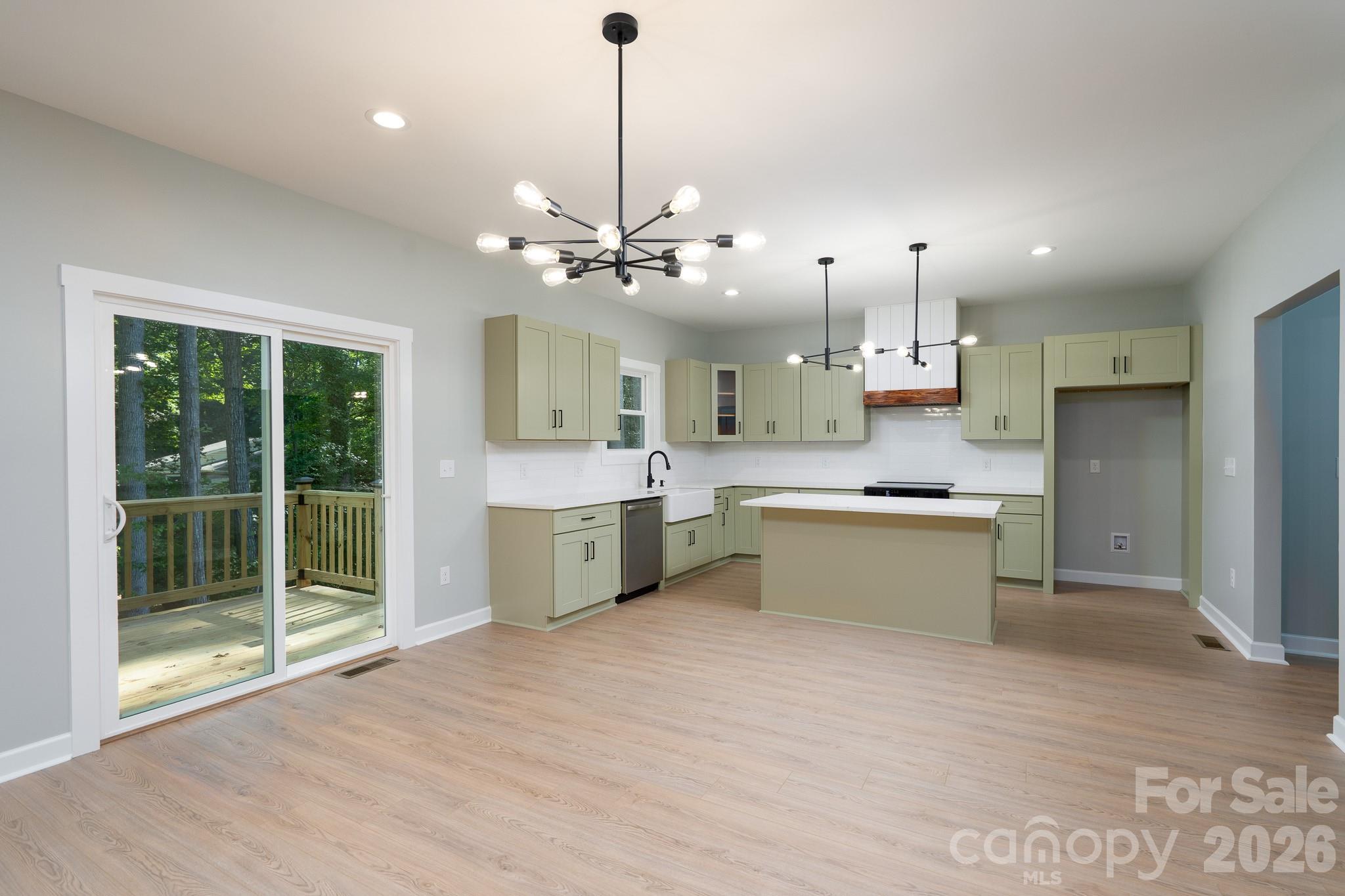 610 Queens Drive Property Photo 26