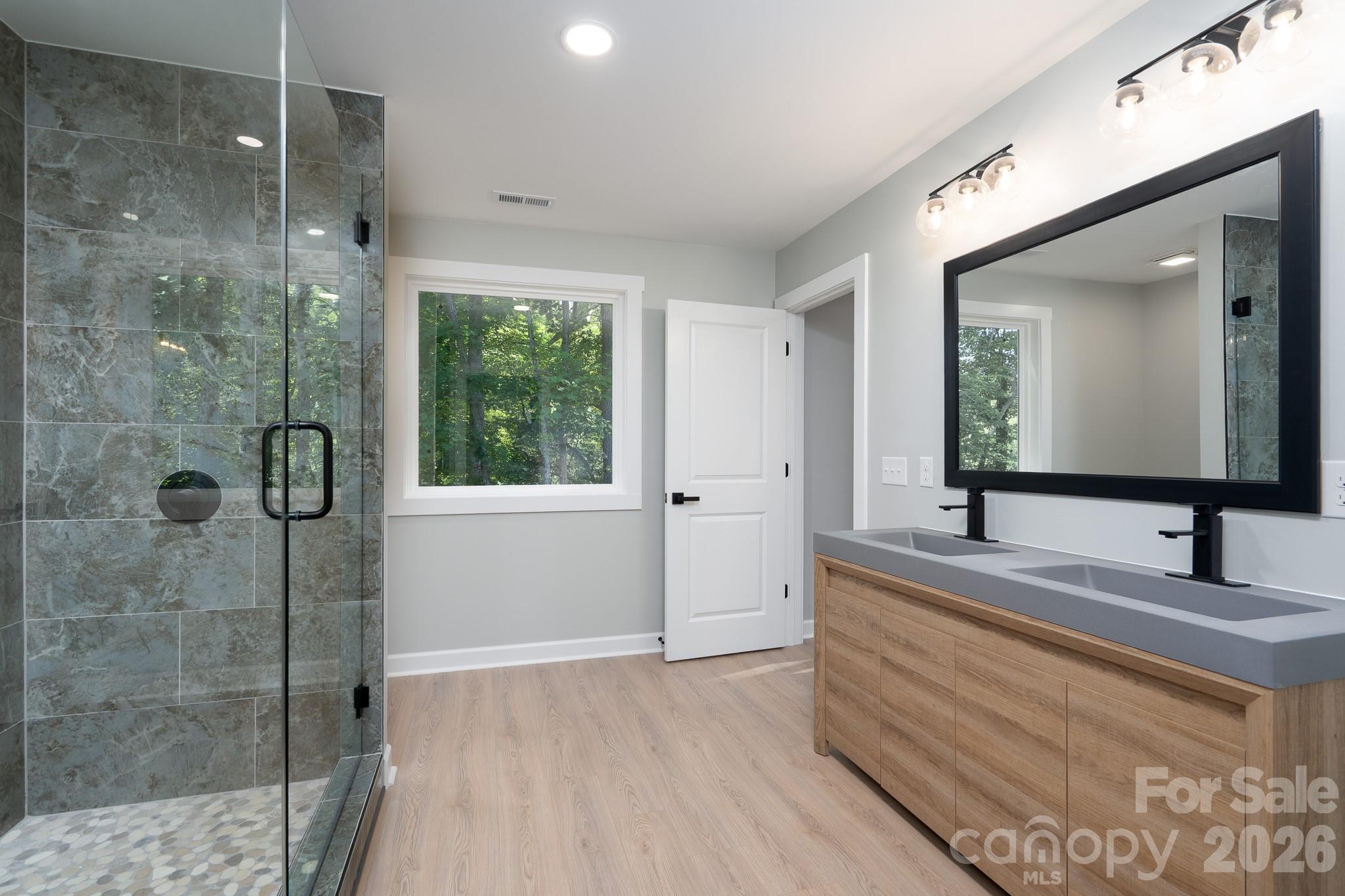 610 Queens Drive Property Photo 33