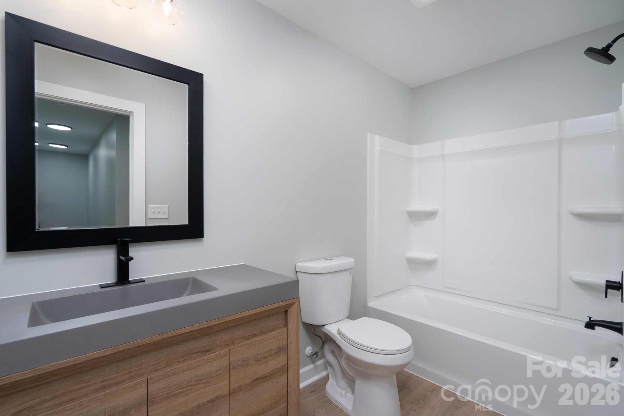 610 Queens Drive Property Photo 40