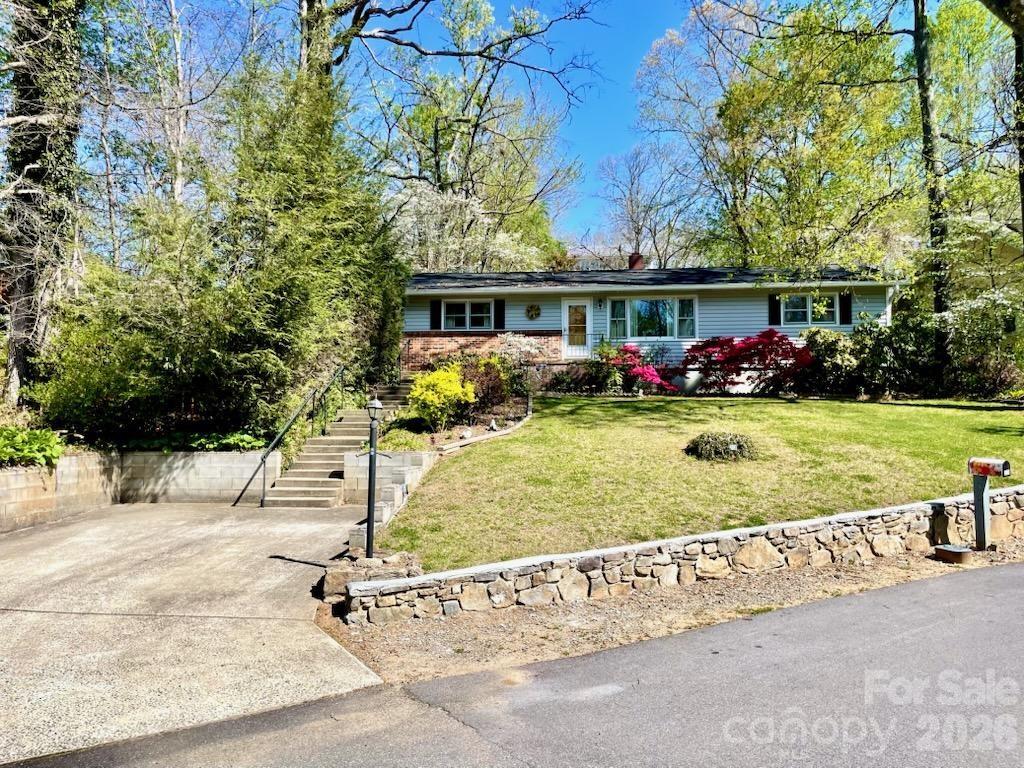 213 N Park Lane Property Photo 3