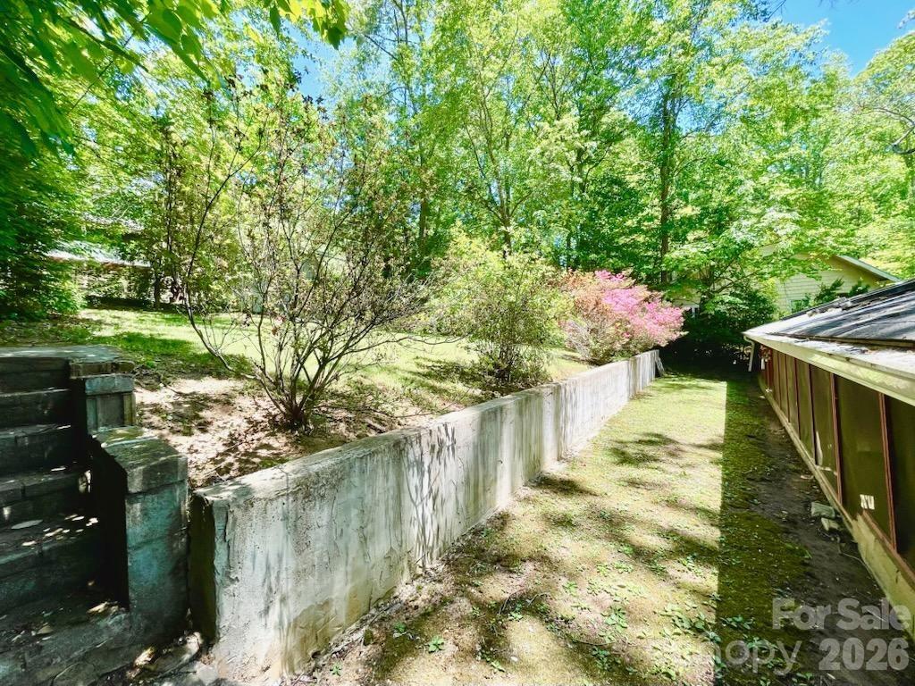 213 N Park Lane Property Photo 4